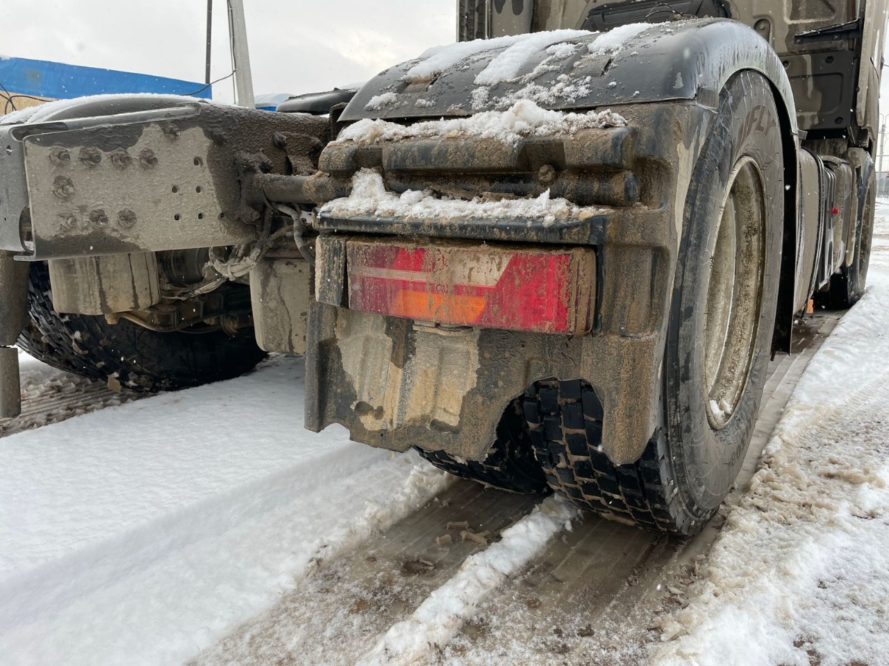 Shacman (Shaanxi) SX* 4x2 Седельный тягач 2022 г. - фото 13