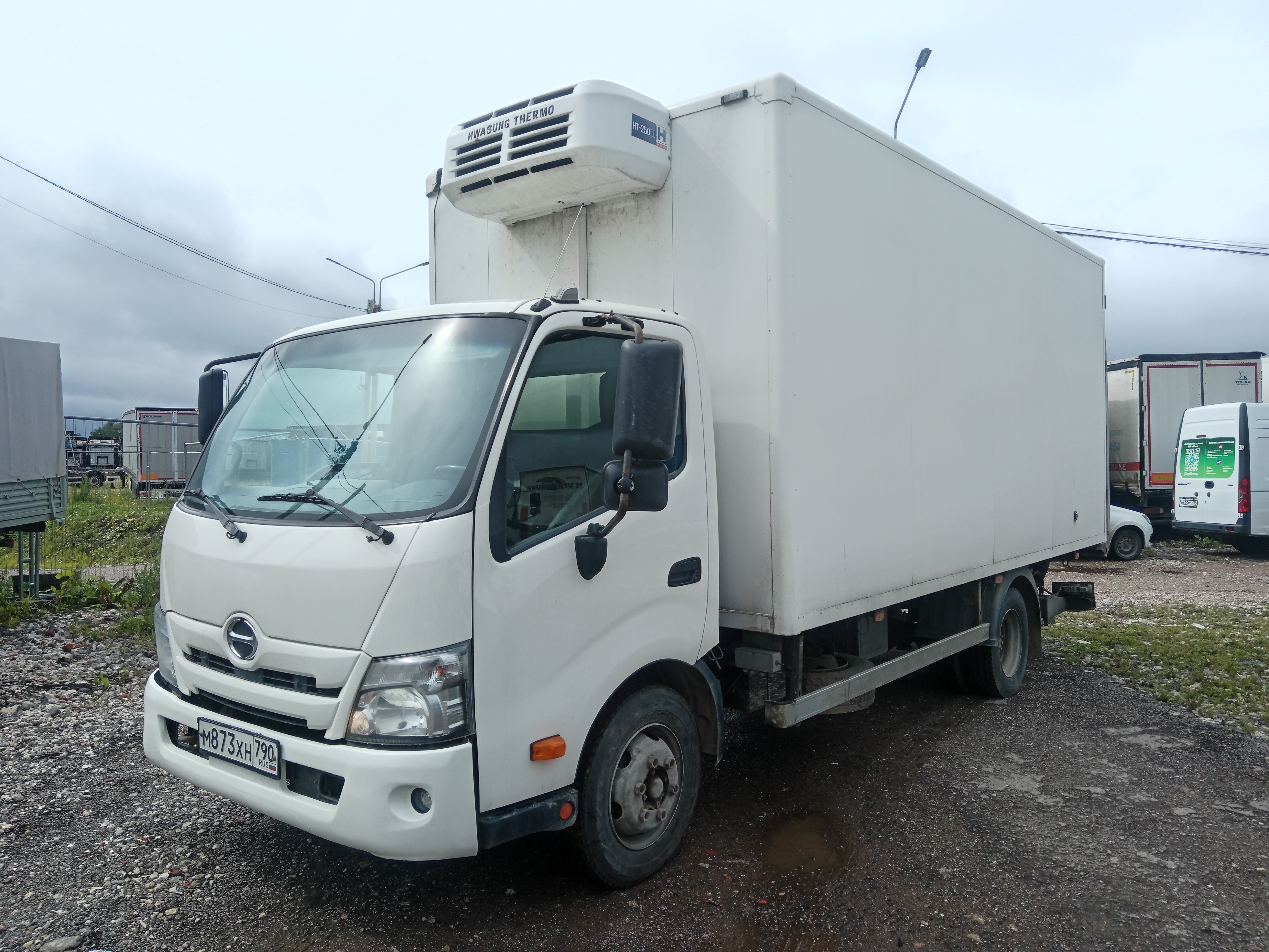 Центртранстехмаш АФ-4771* на шасси HINO 300 4x2 изотермический/рефрижератор с гидробортом (кат. C) 2022 г. - фото 3