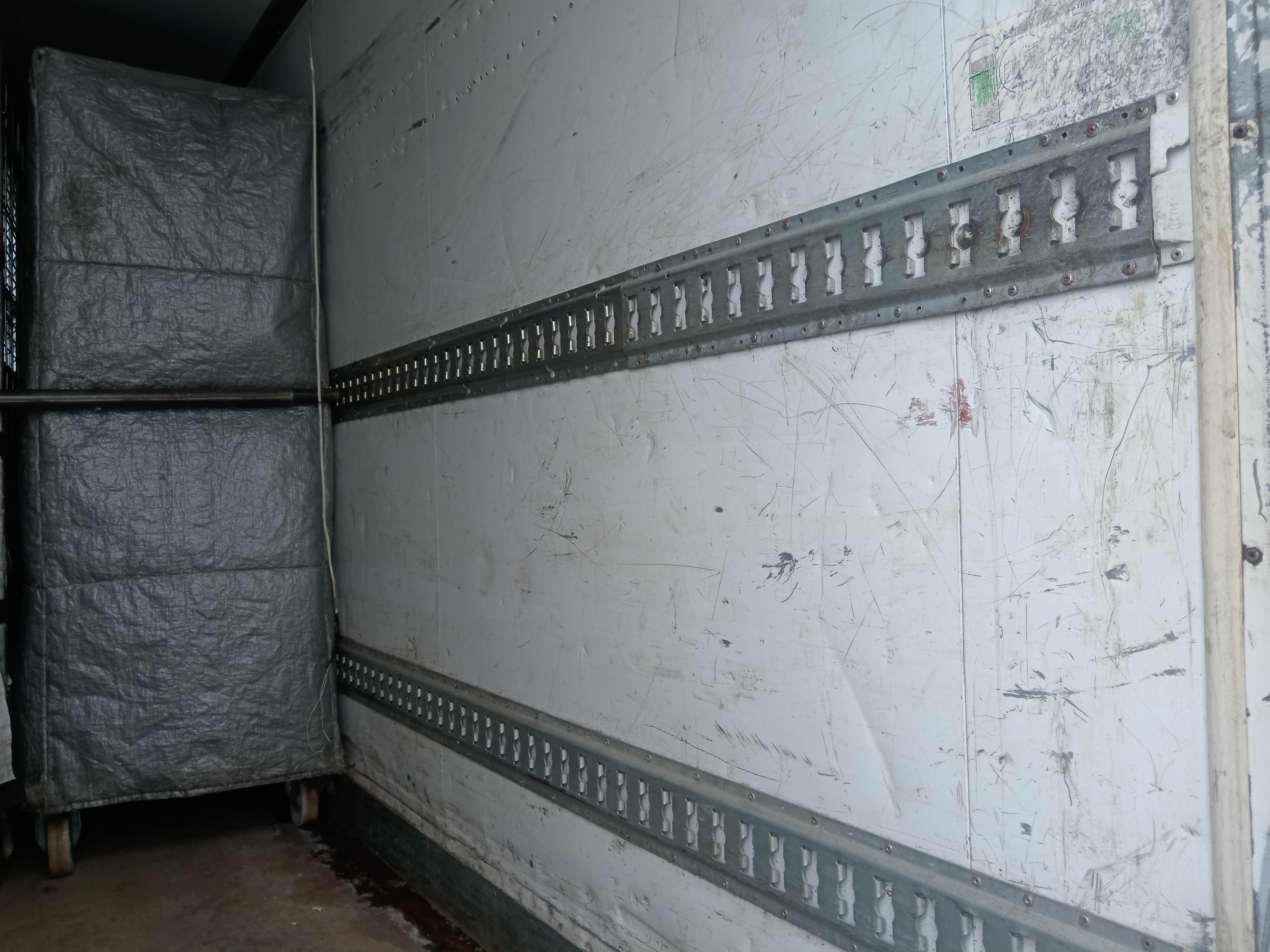 Центртранстехмаш АФ-4771* на шасси HINO 300 4x2 изотермический/рефрижератор с гидробортом (кат. C) 2022 г. - фото 18