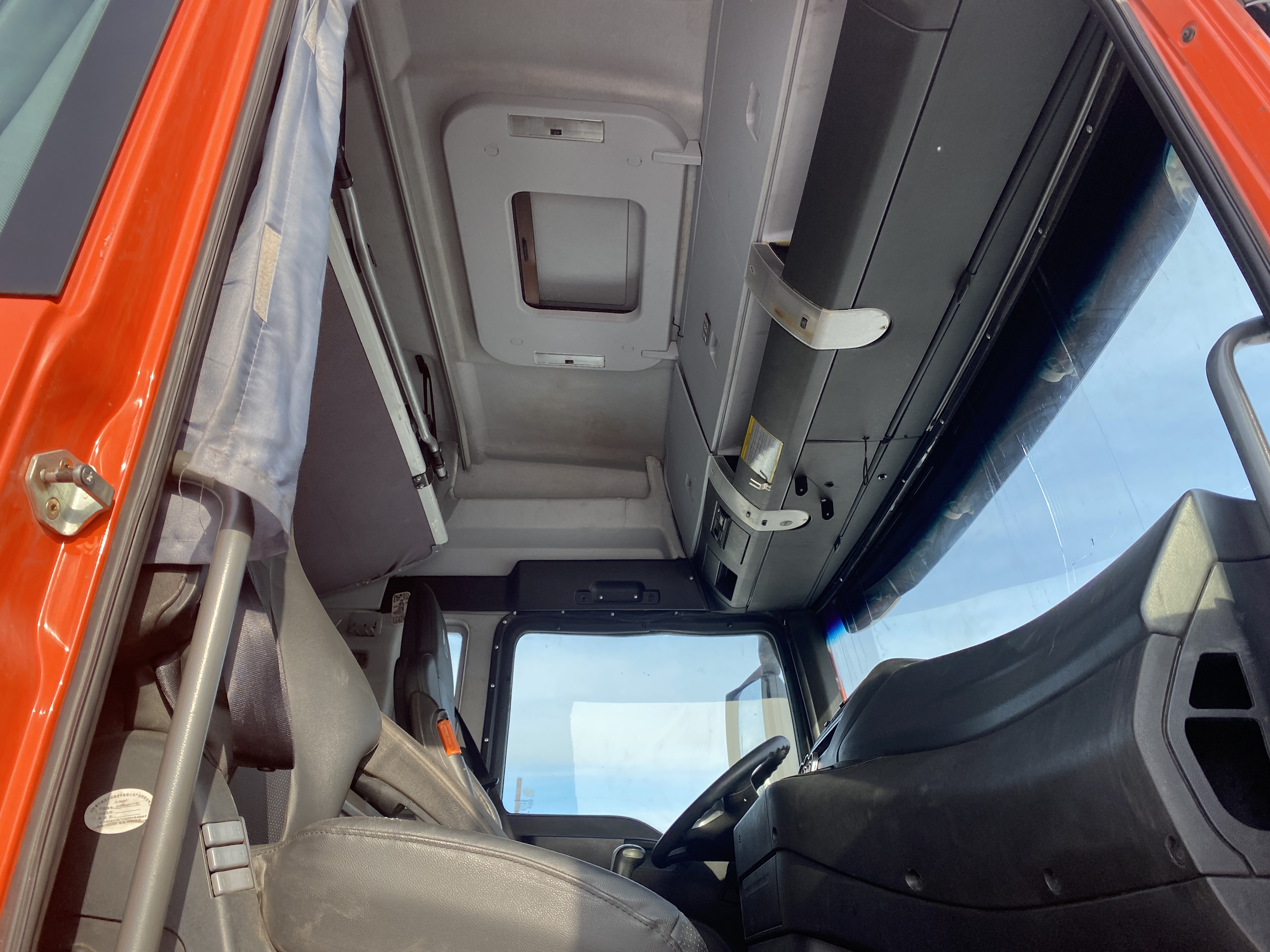 SITRAK C7H 6x4 Седельный тягач 2023 г. - фото 10