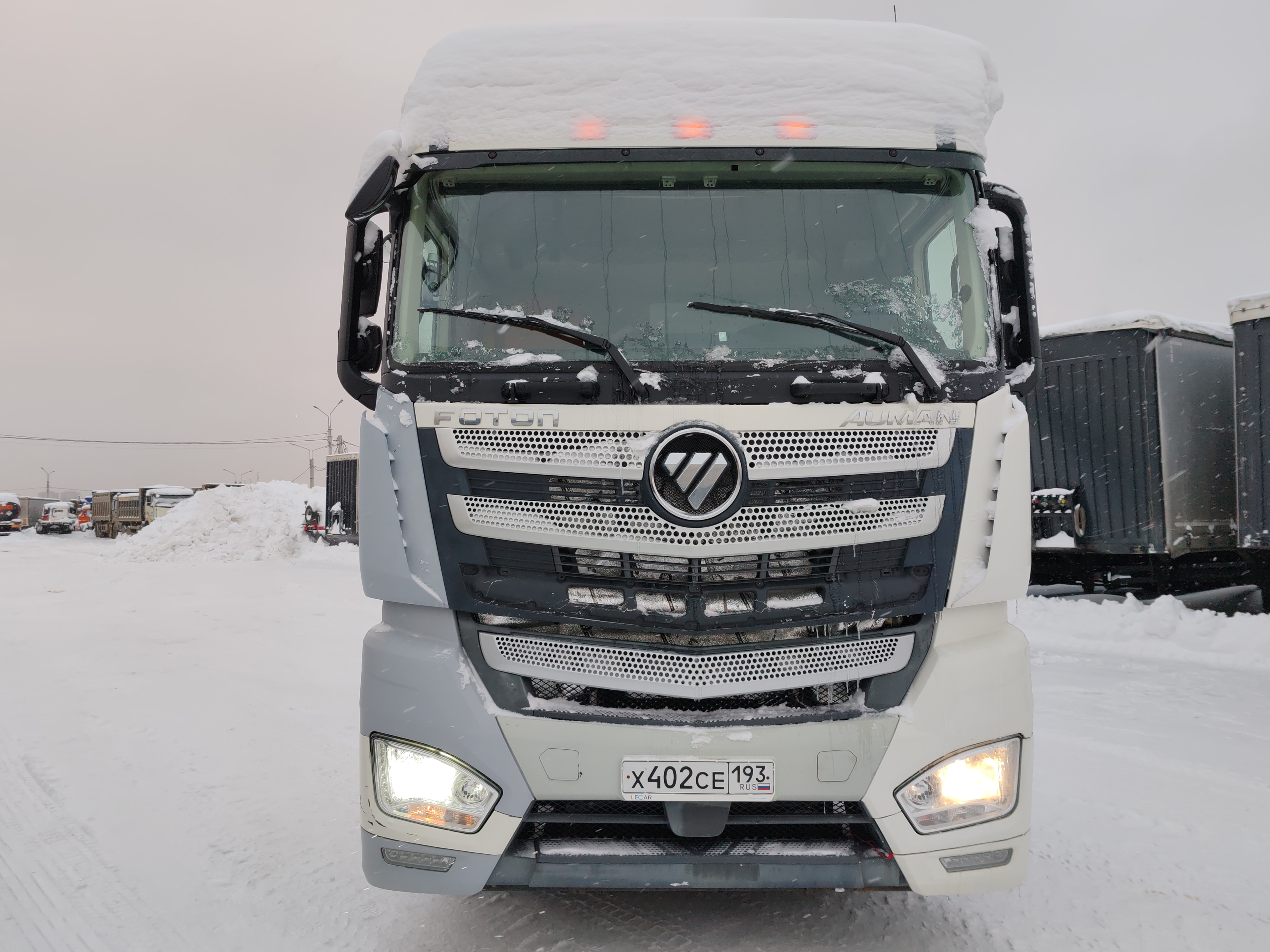 Foton AUMAN 4x2 Седельный тягач 2023 г.