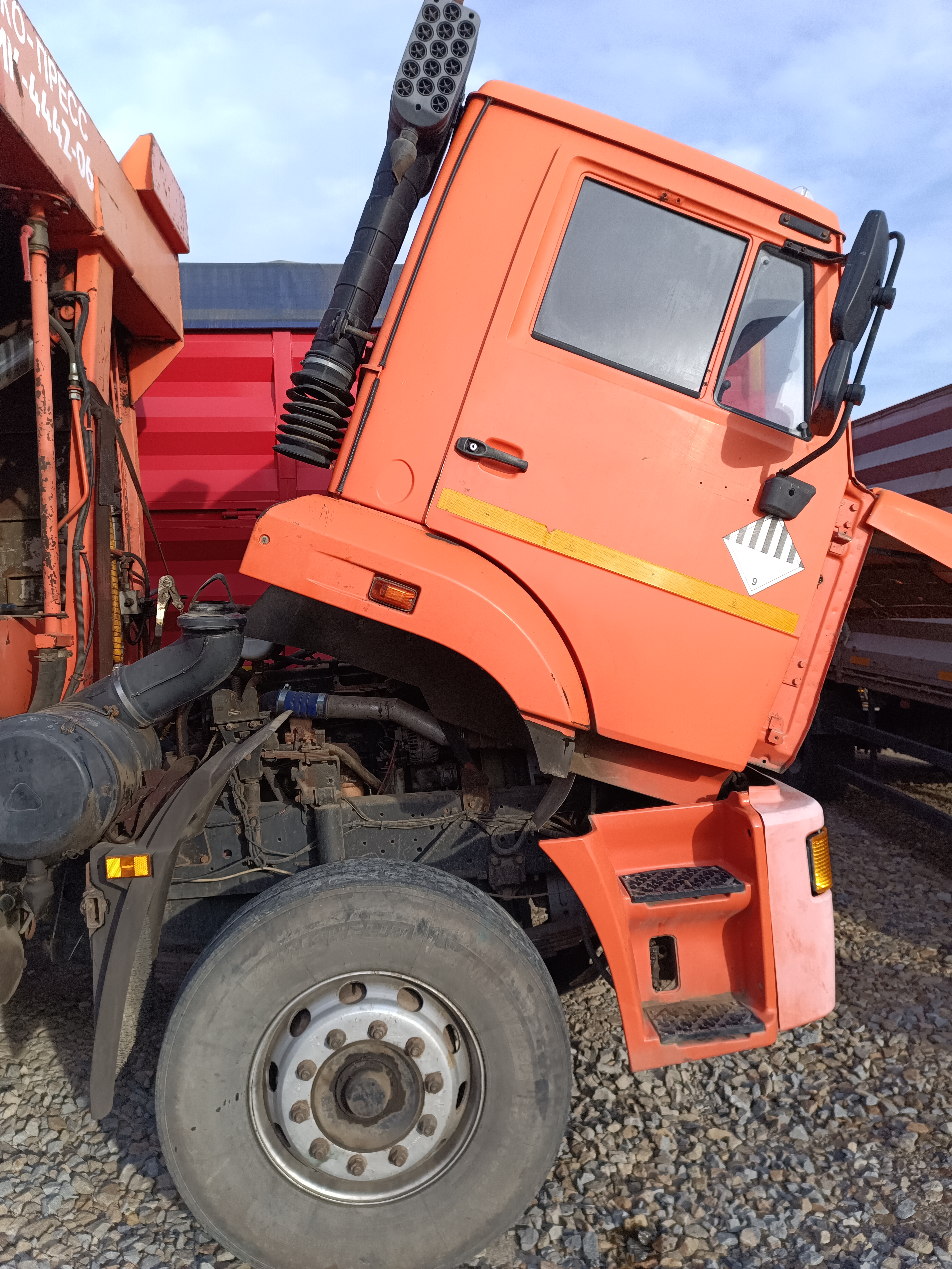 КамАЗ 53605 4x2 Мусоровоз 2017 г. - фото 3