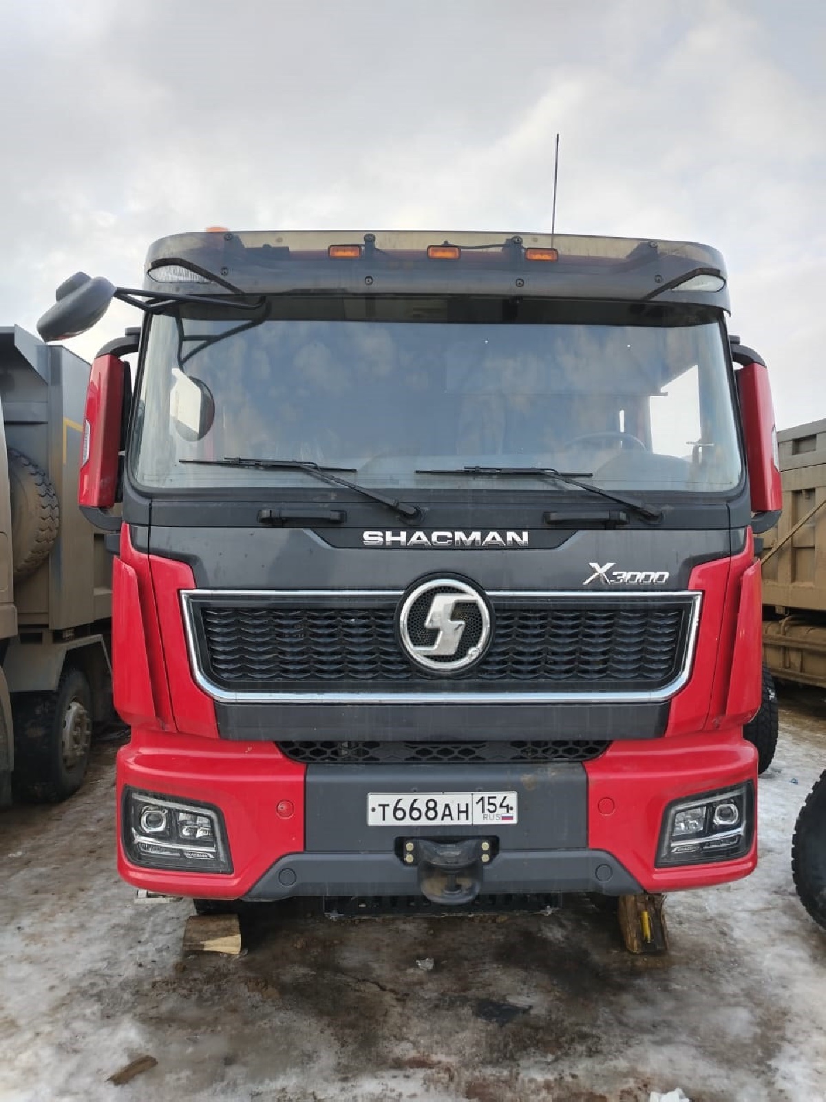 Shacman (Shaanxi) SX* 8x4 Самосвал 2024 г.
