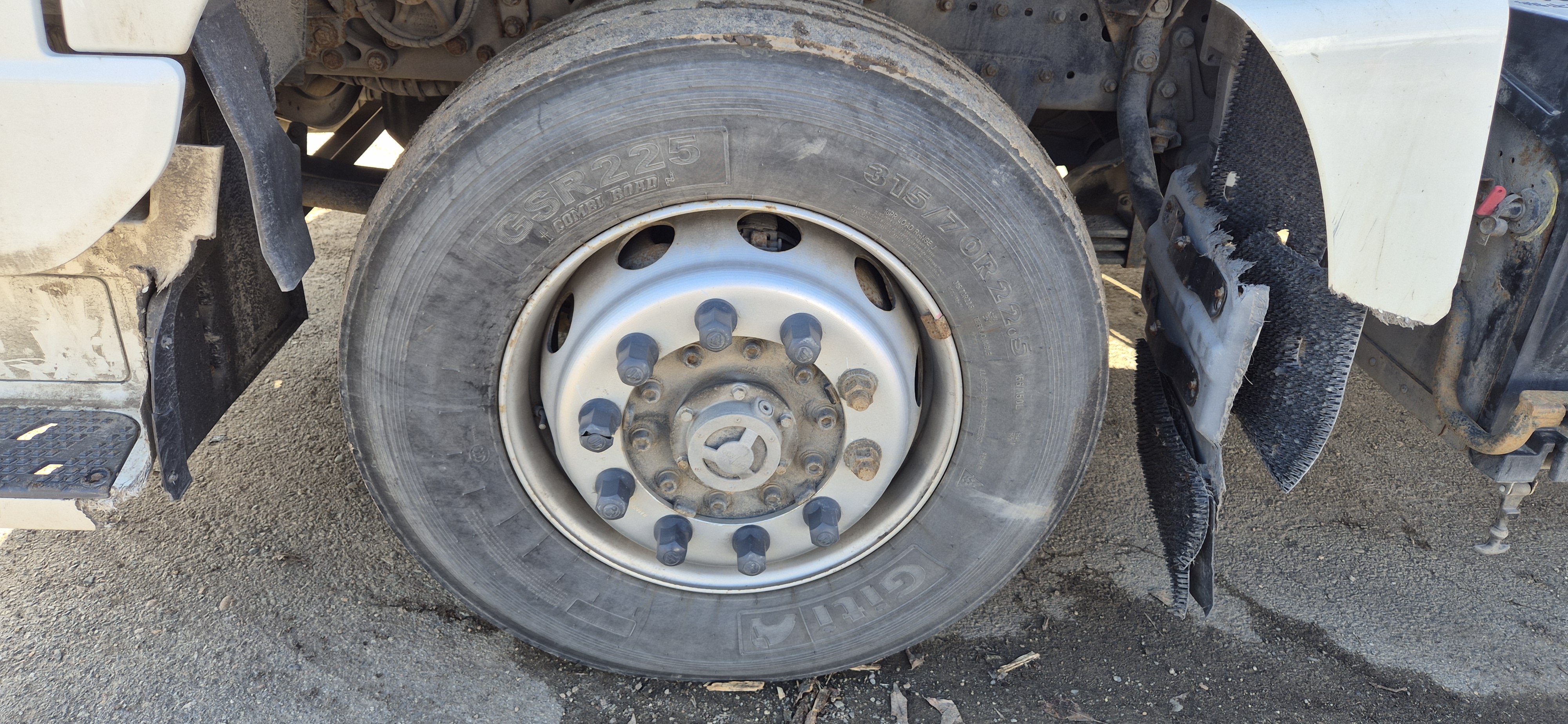 Foton AUMAN 4x2 Седельный тягач 2023 г. - фото 12