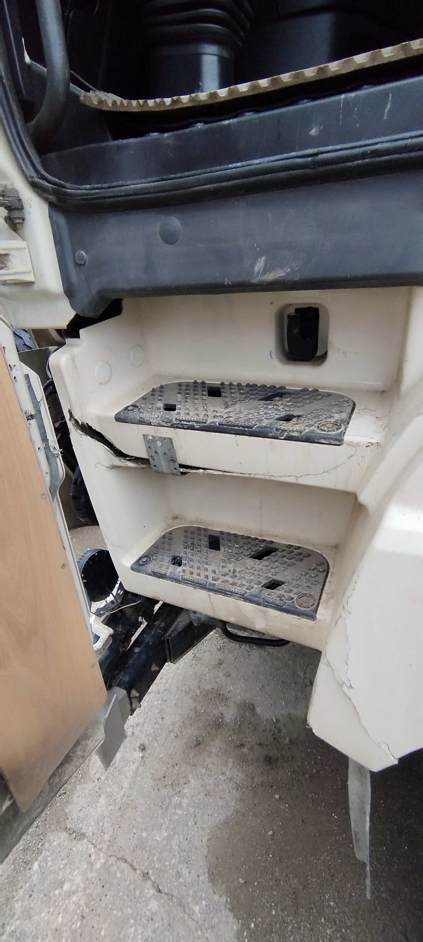 Foton AUMAN 4x2 Седельный тягач 2022 г. - фото 17