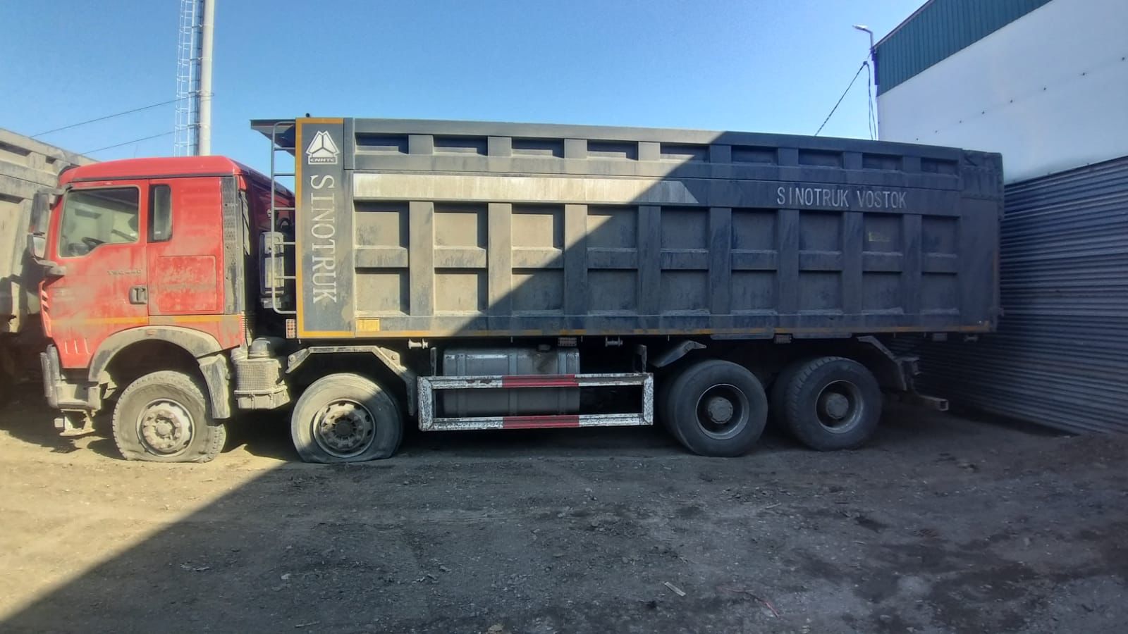 Howo T5G 8x4 Самосвал 2023 г. - фото 4