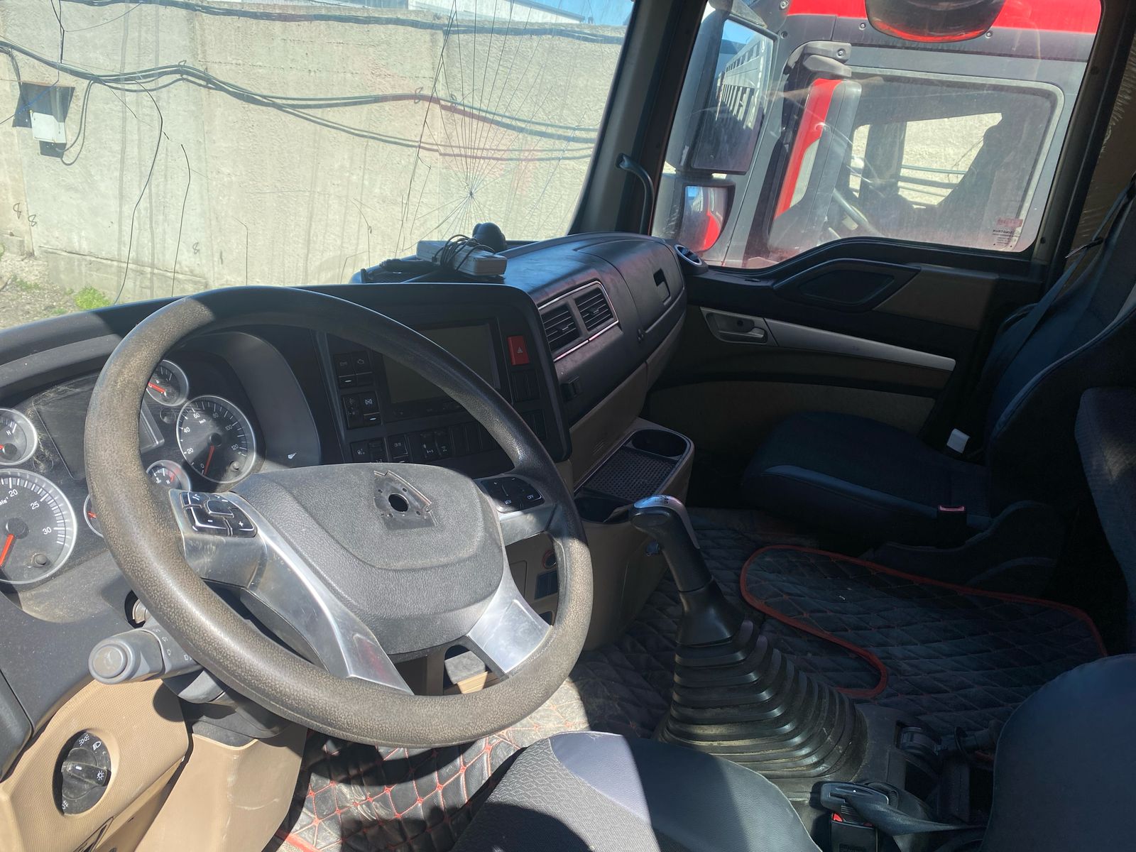 Howo T5G 8x4 Самосвал 2023 г. - фото 8