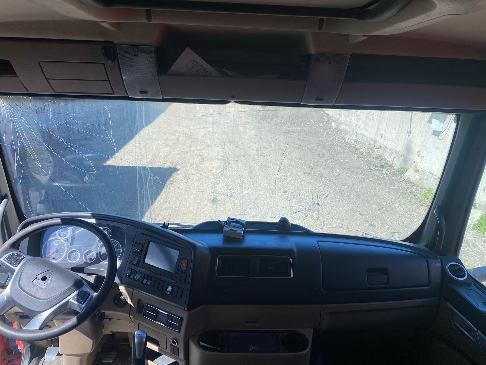 Howo T5G 8x4 Самосвал 2023 г. - фото 13