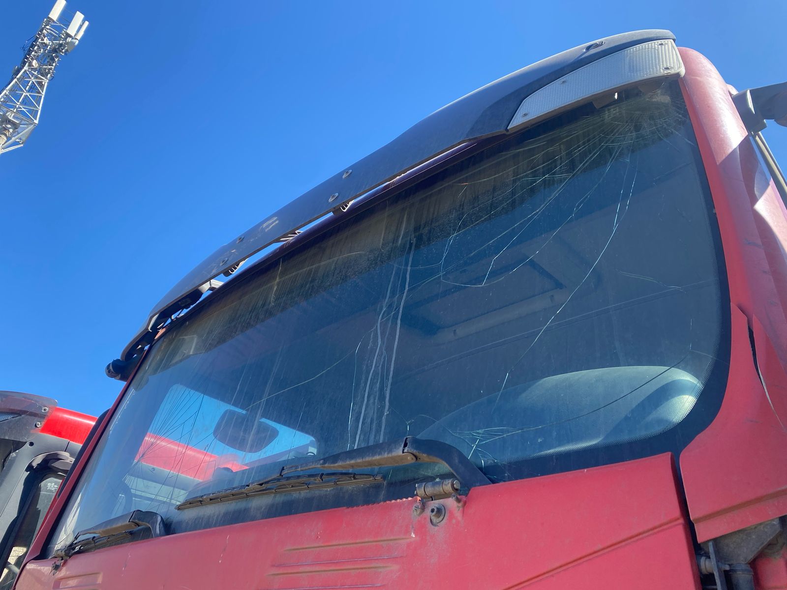 Howo T5G 8x4 Самосвал 2023 г. - фото 15