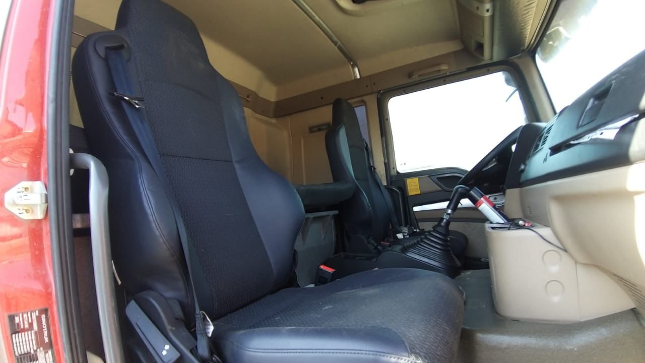 Howo T5G 8x4 Самосвал 2023 г. - фото 10