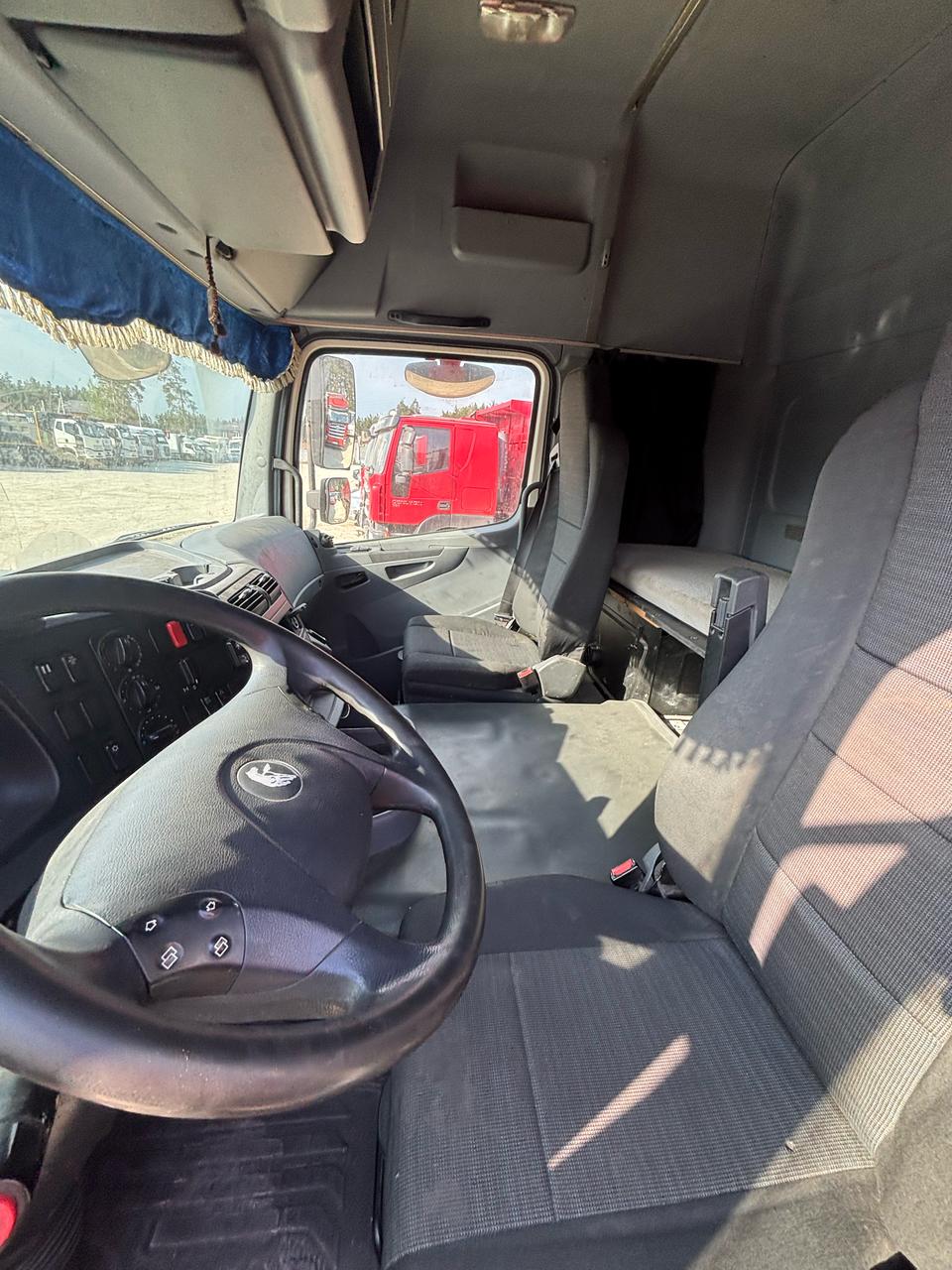 КамАЗ 5490 4x2 Седельный тягач 2018 г. - фото 8