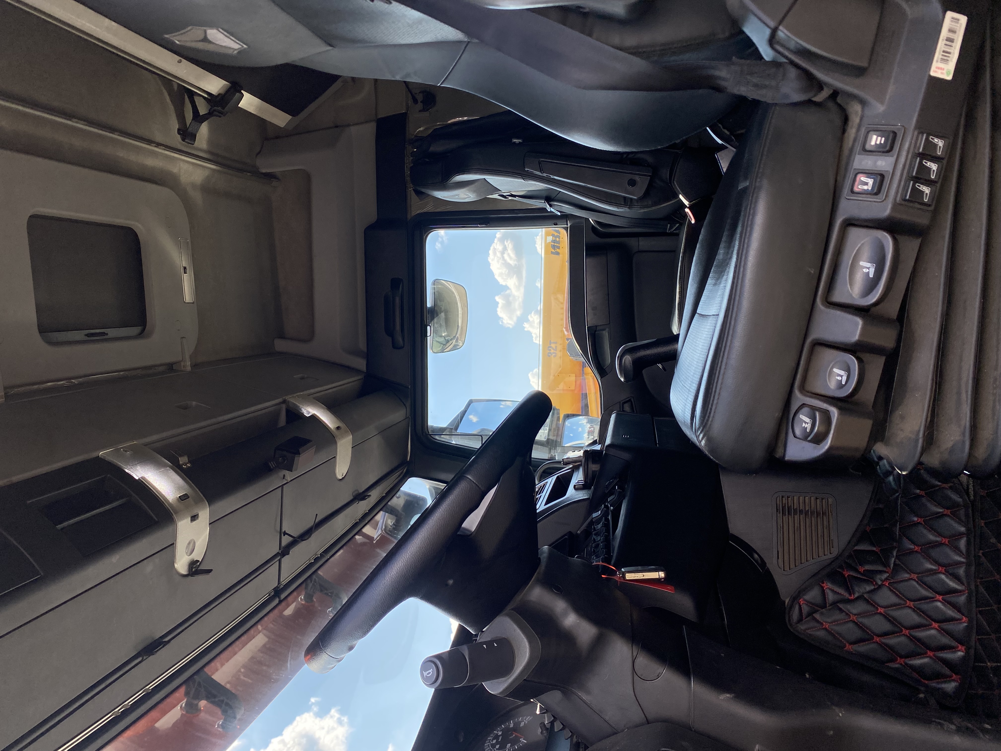 SITRAK C7H 6x4 Седельный тягач 2023 г. - фото 13