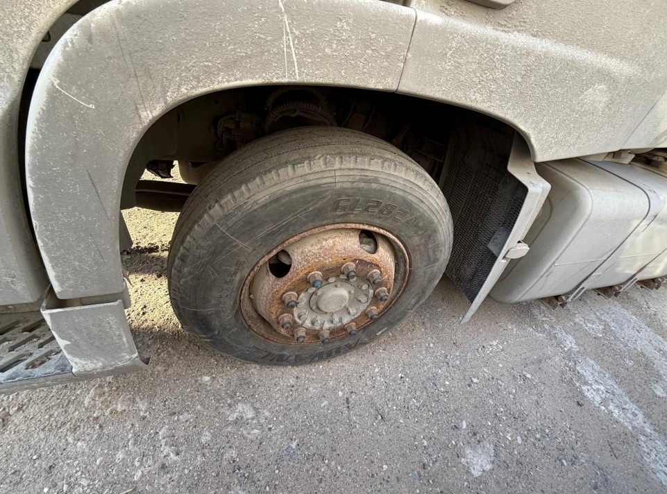 DongFeng DFH 4x2 Седельный тягач 2023 г. - фото 15