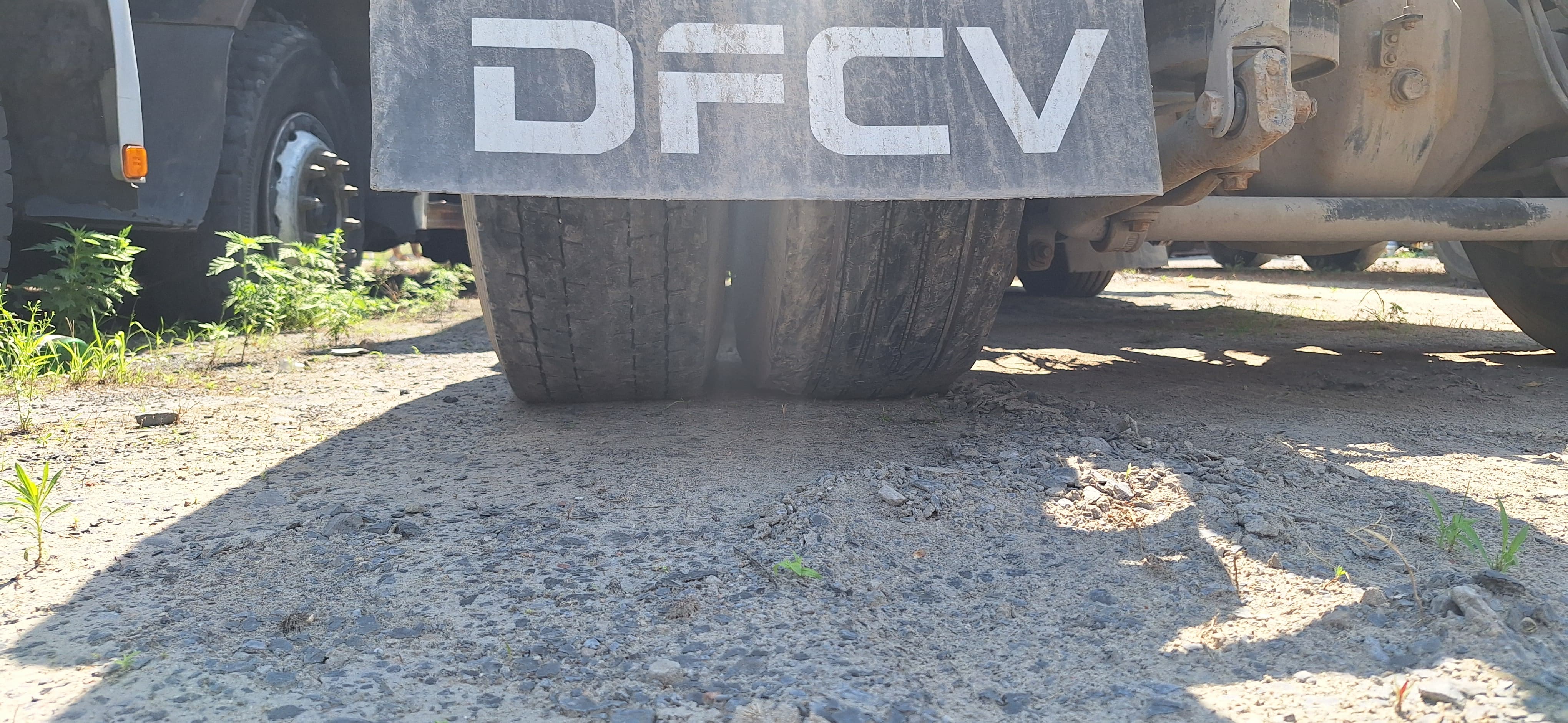 DongFeng DFH 4x2 Седельный тягач 2023 г. - фото 18