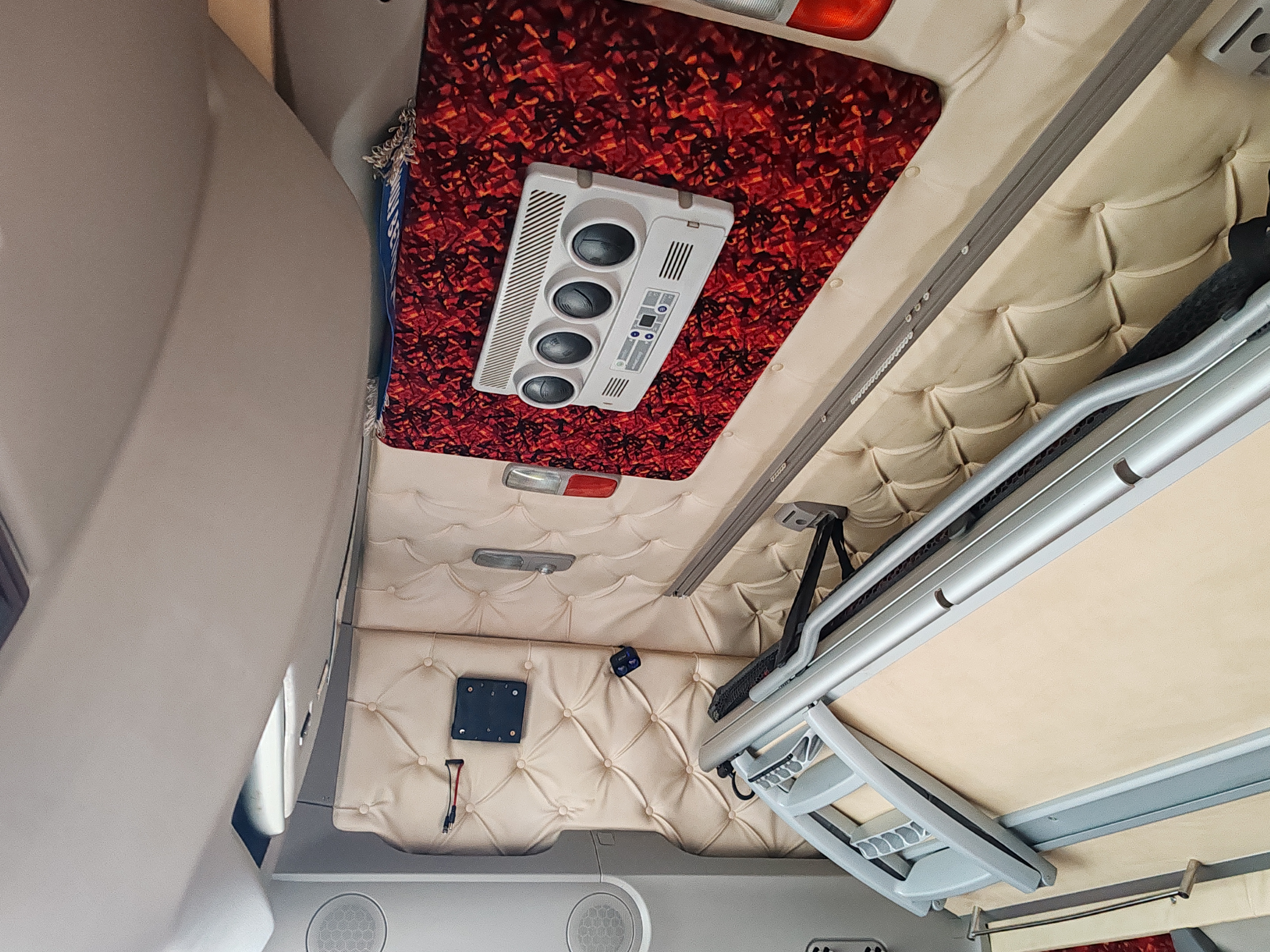 DAF XF 6x2 Седельный тягач 2017 г. - фото 17