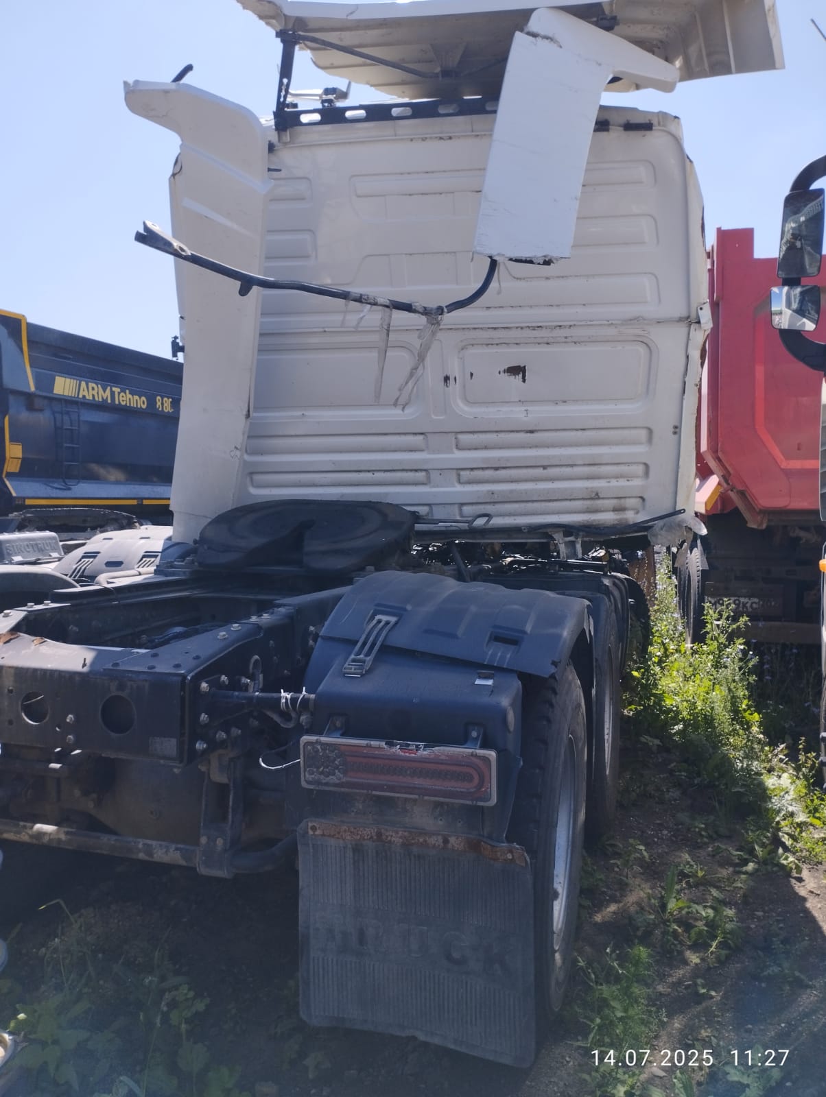 Shacman (Shaanxi) SX* 6x4 Седельный тягач 2023 г. - фото 10