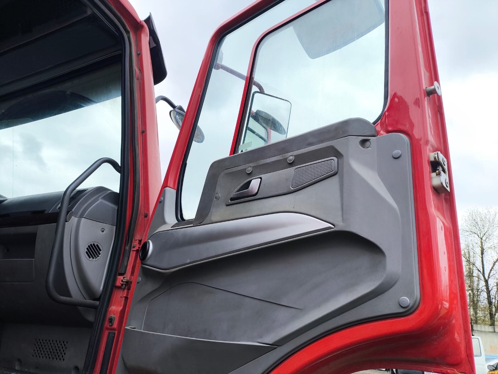 Howo ZZ* 6x4 Самосвал 2022 г. - фото 5