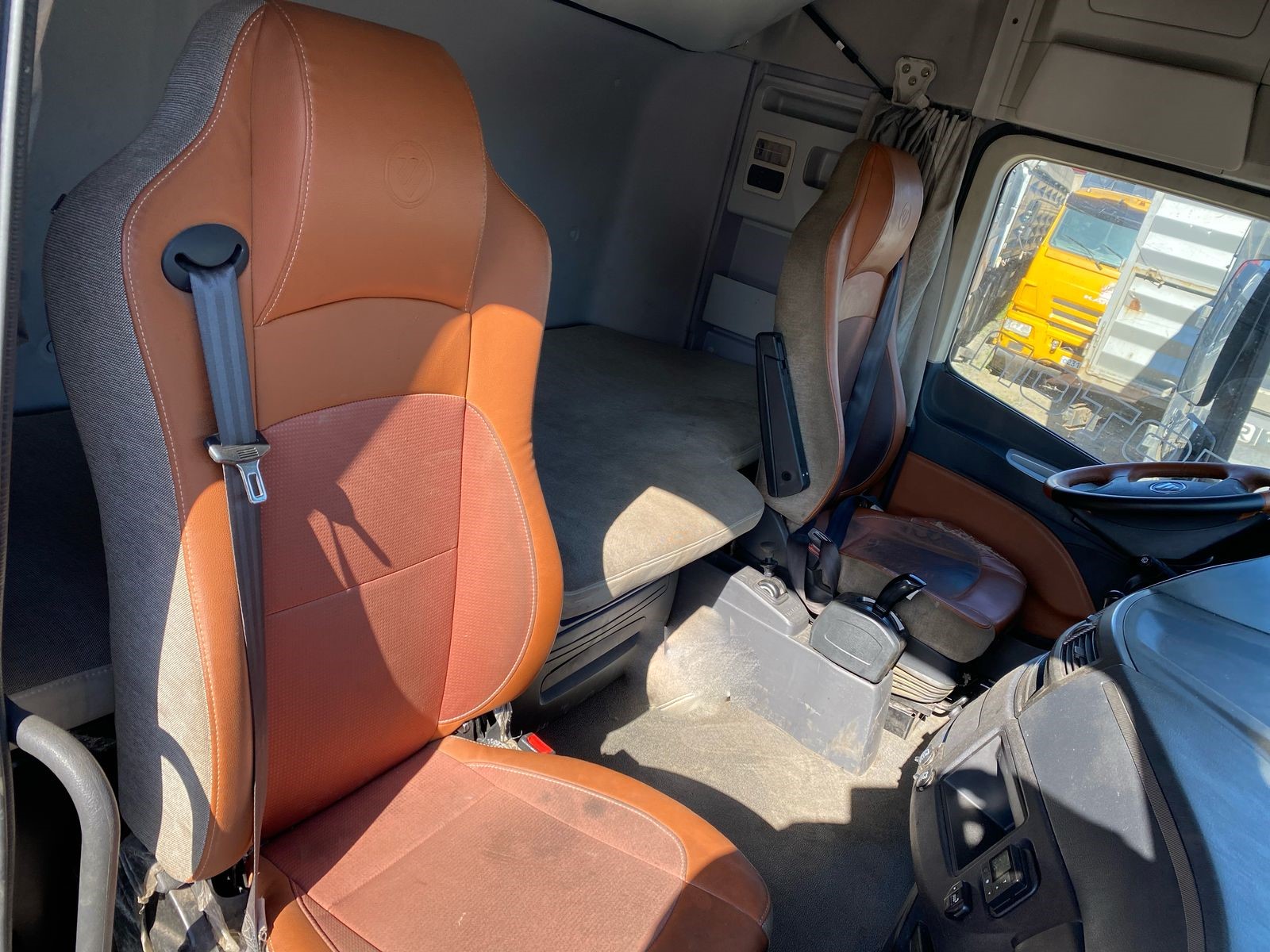 Foton AUMAN 4x2 Седельный тягач 2023 г. - фото 11