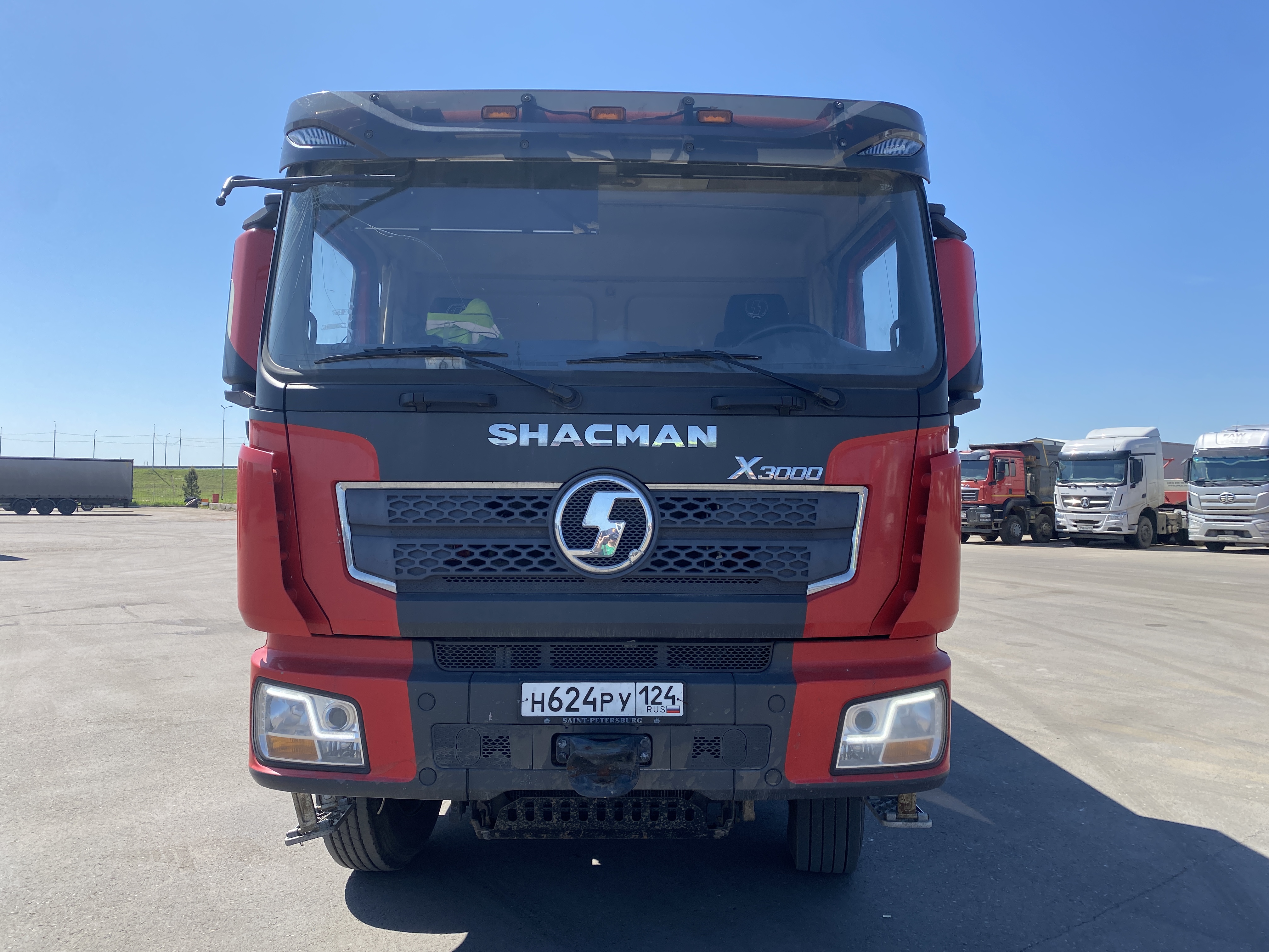 Shacman (Shaanxi) SX* 8x4 Самосвал 2022 г.