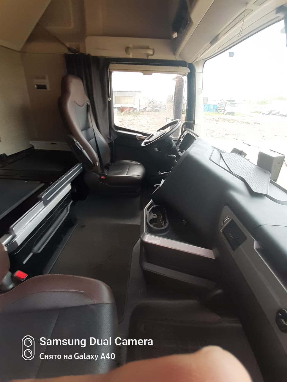 FAW J7 4x2 Седельный тягач 2023 г. - фото 9