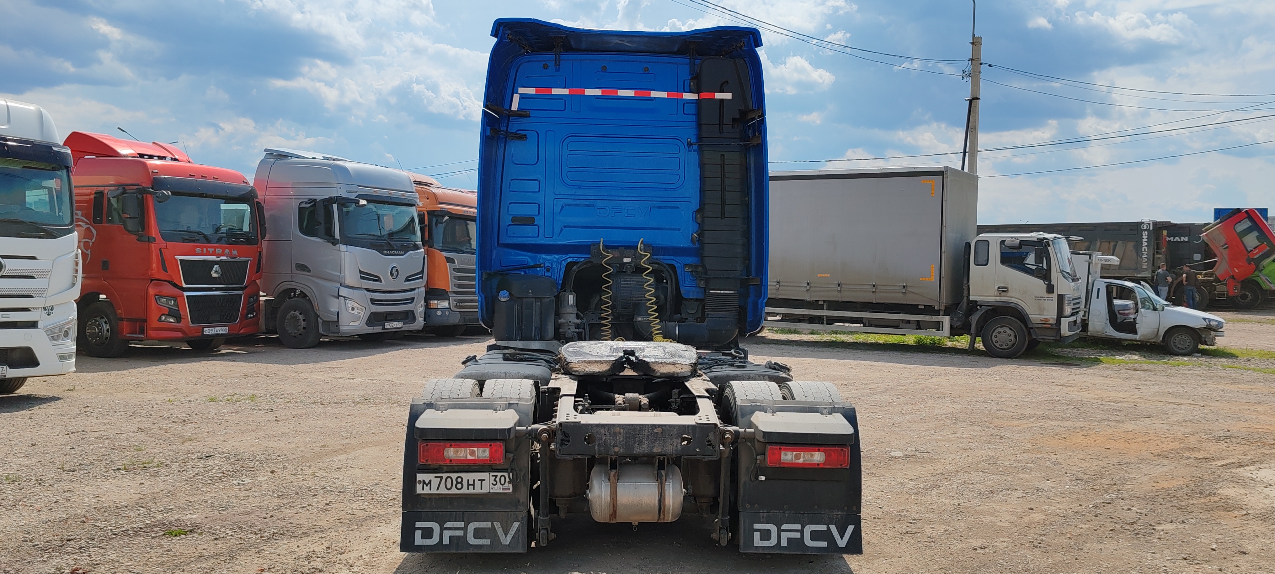 DongFeng DFH 4x2 Седельный тягач 2023 г. - фото 8