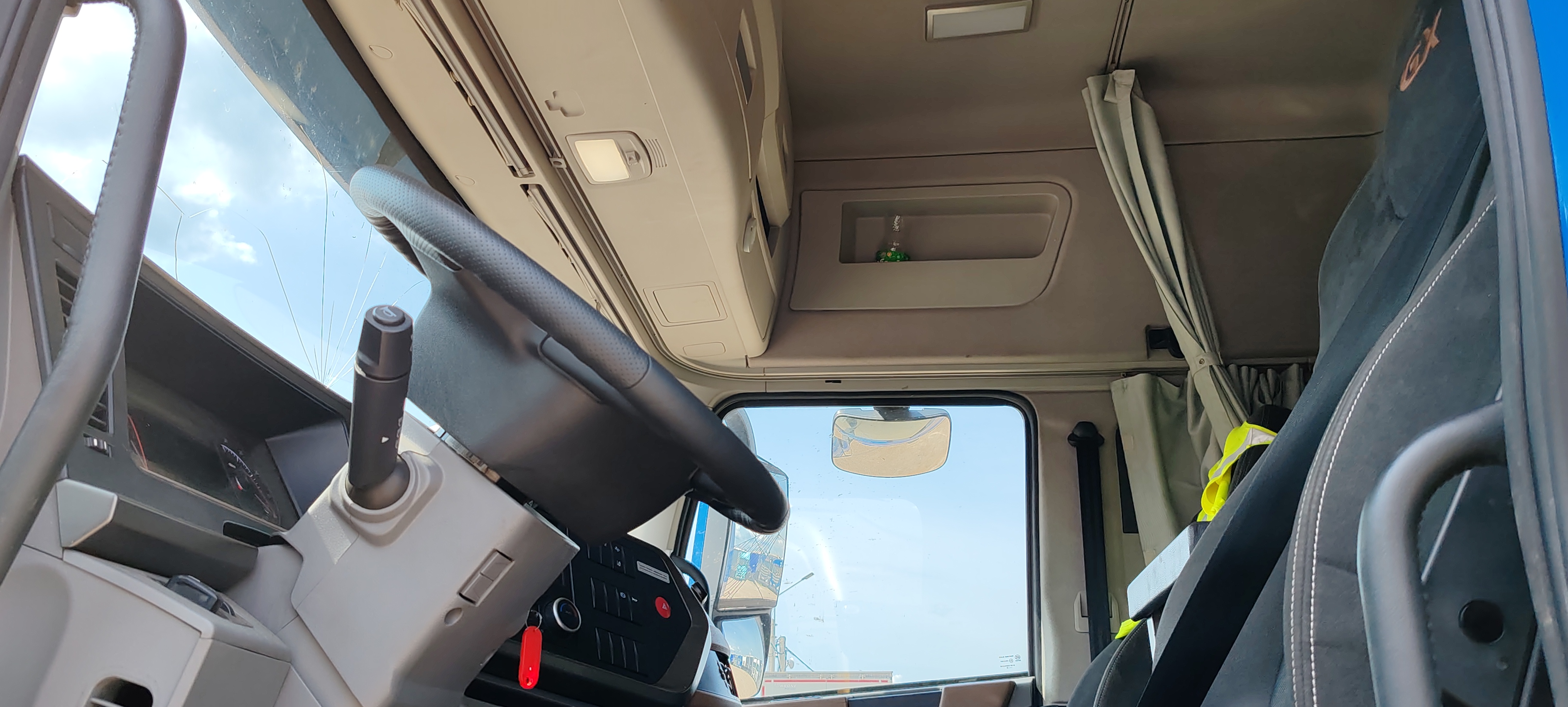 DongFeng DFH 4x2 Седельный тягач 2023 г. - фото 14