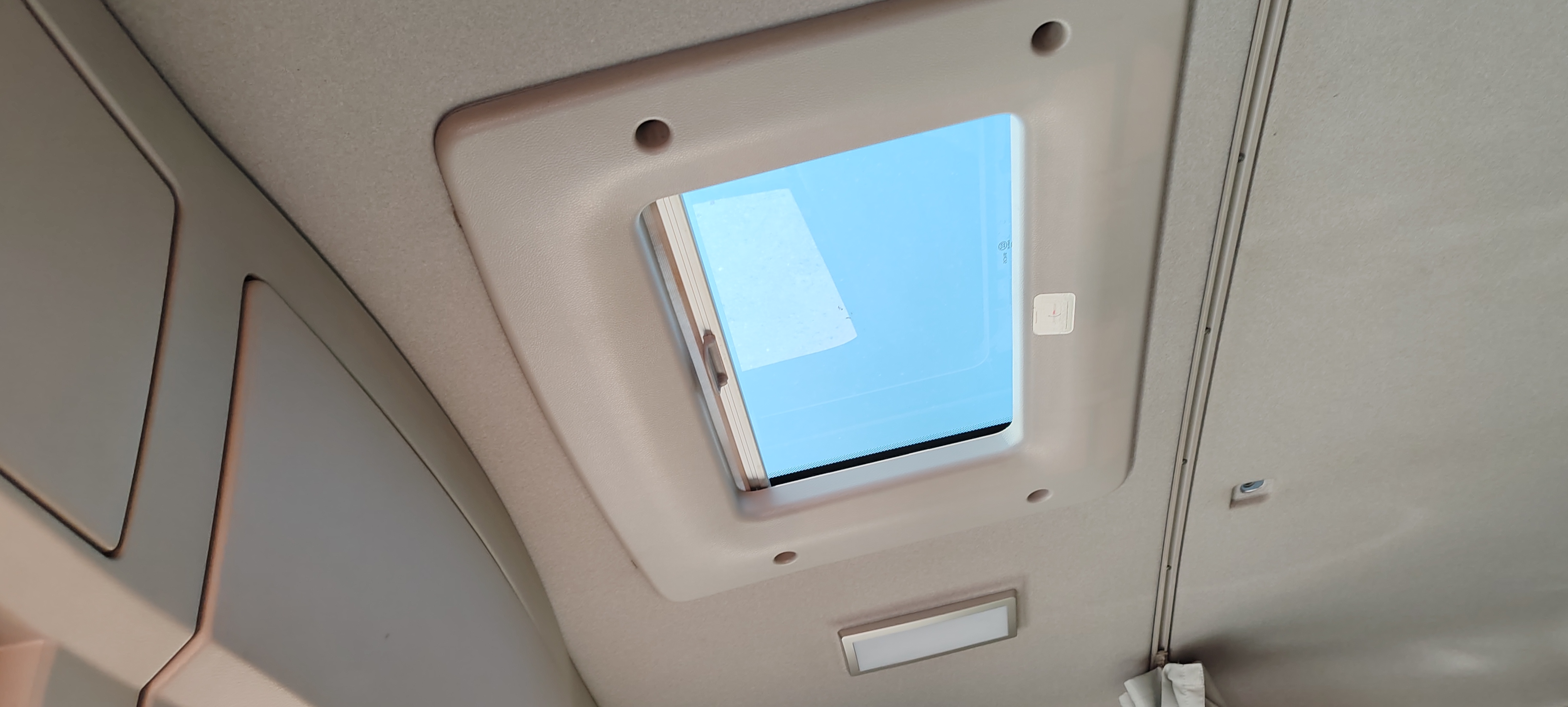 DongFeng DFH 4x2 Седельный тягач 2023 г. - фото 18