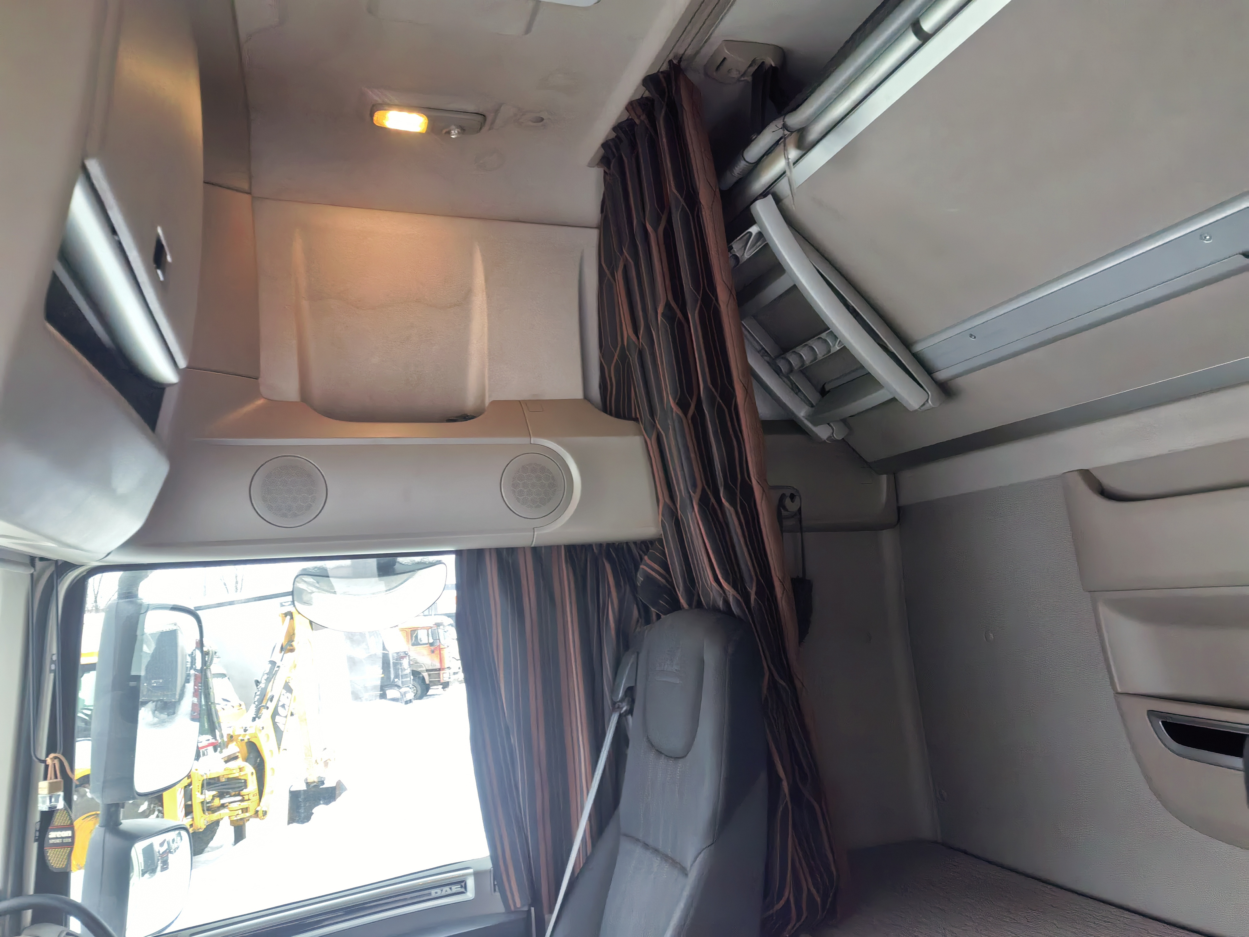 DAF XF 4x2 Седельный тягач 2020 г. - фото 9