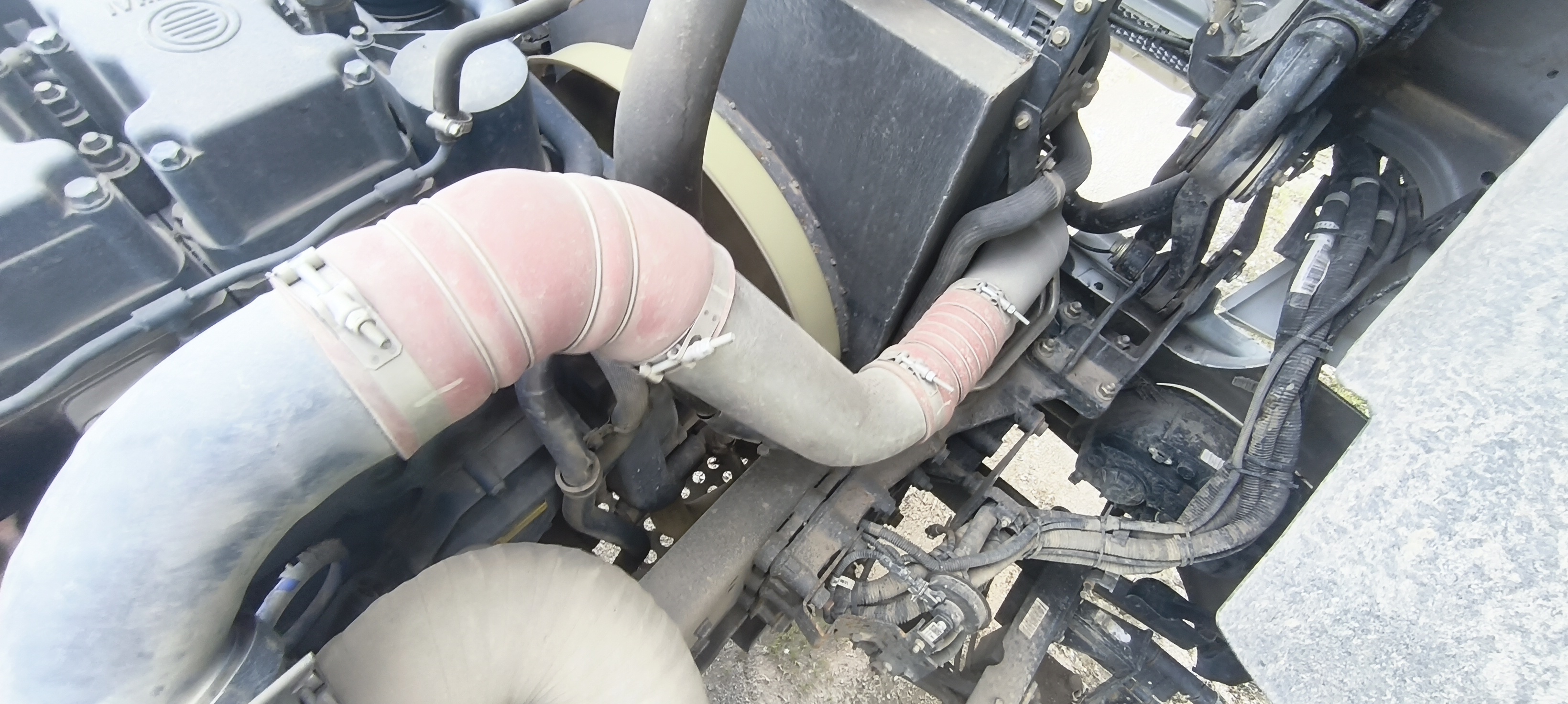 BEIBEN BBTR* 6x6 Седельный тягач 2023 г. - фото 14