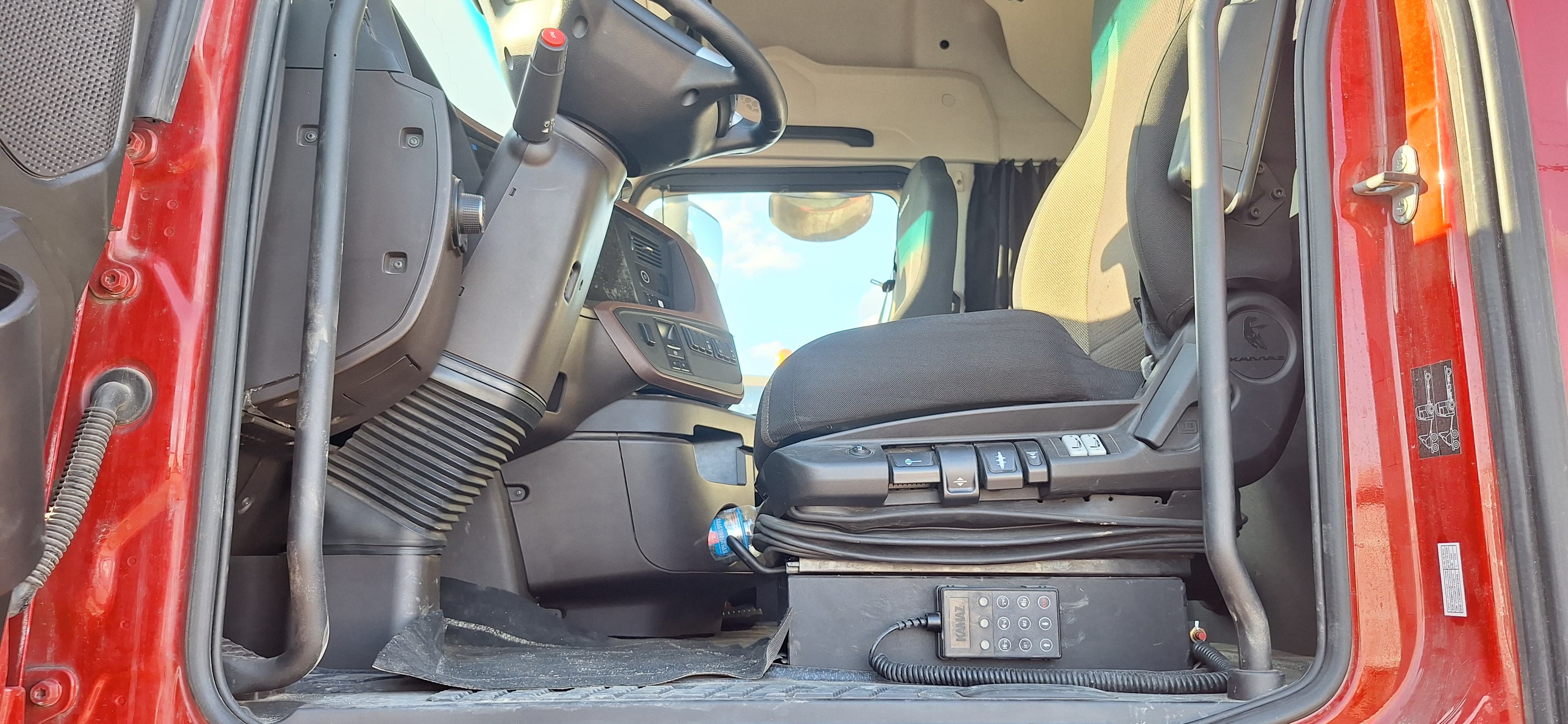 КамАЗ 54901 4x2 Седельный тягач 2023 г. - фото 10