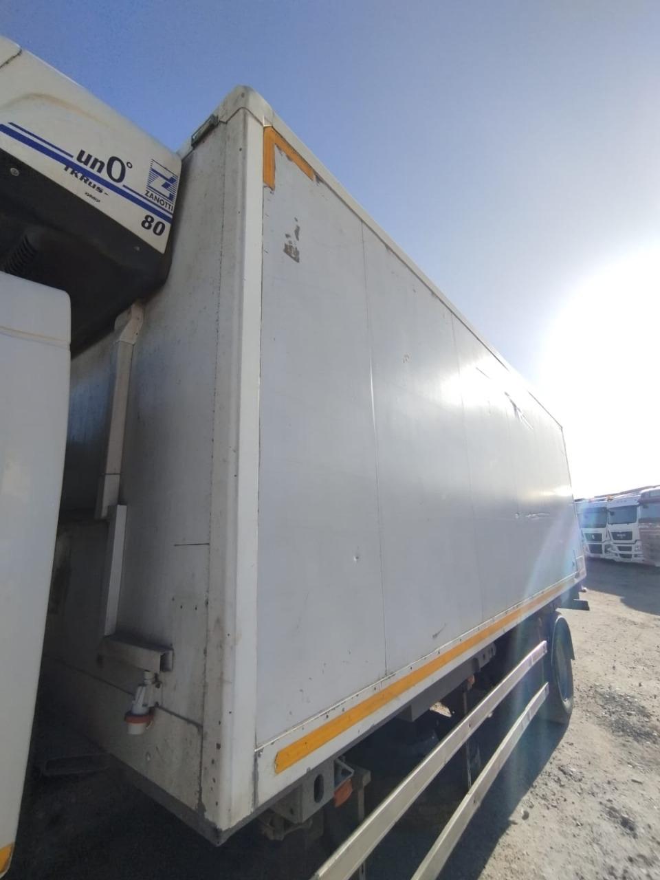 Центртранстехмаш АФ-4756* на шасси Volvo FL 4x2 Изотермический/рефрижератор с гидробортом 2017 г. - фото 6