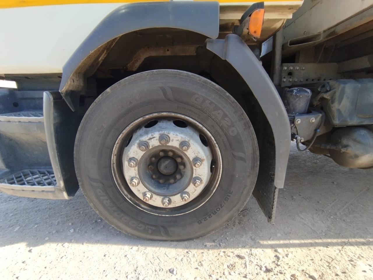 Центртранстехмаш АФ-4756* на шасси Volvo FL 4x2 Изотермический/рефрижератор с гидробортом 2017 г. - фото 13