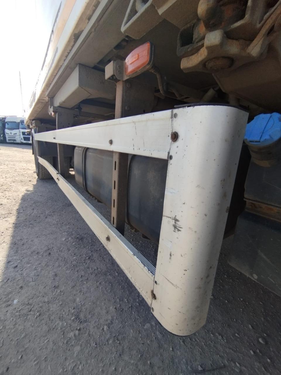 Центртранстехмаш АФ-4756* на шасси Volvo FL 4x2 Изотермический/рефрижератор с гидробортом 2017 г. - фото 18