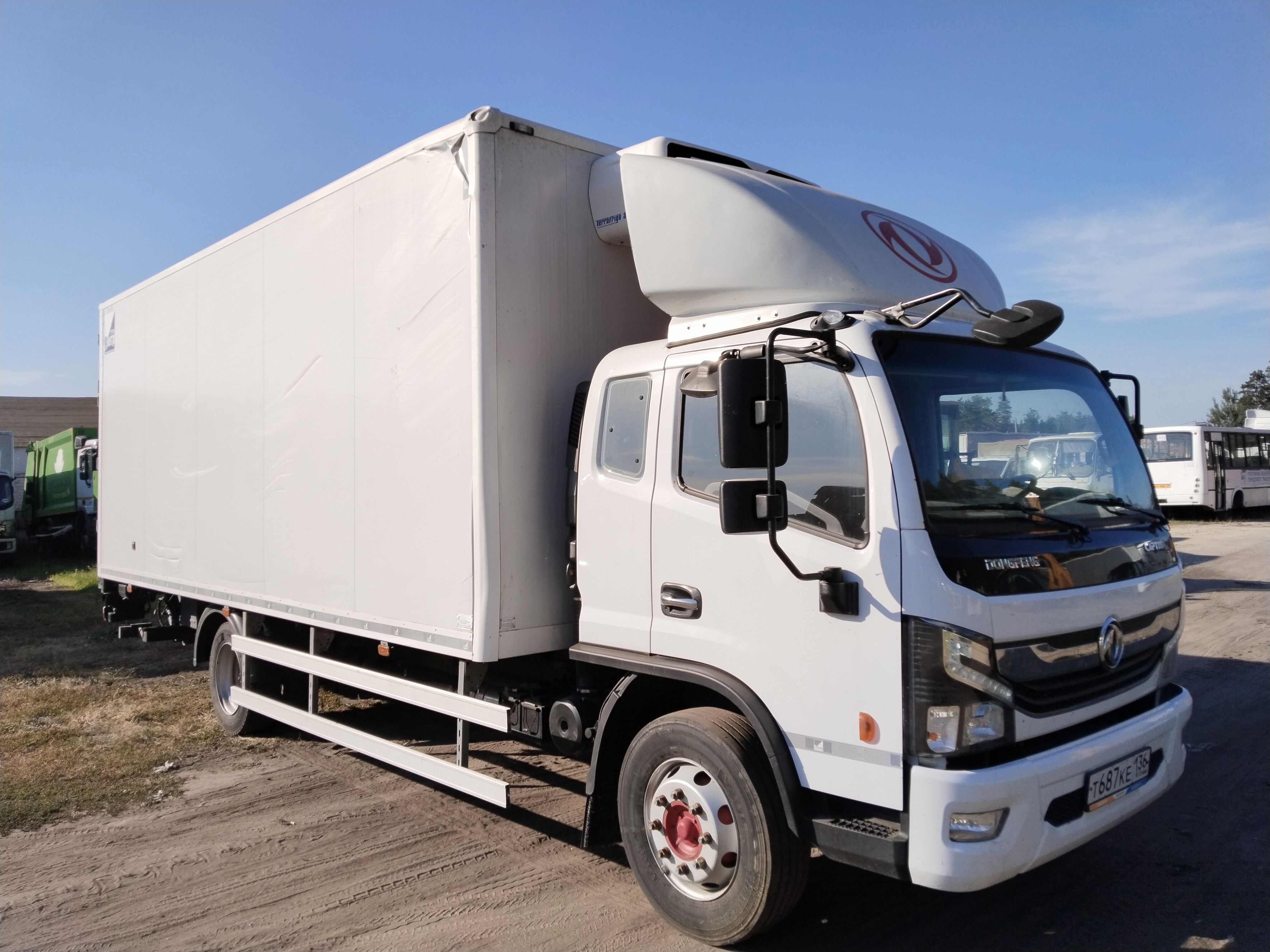 DongFeng C120 Изотермический/рефрижератор с гидробортом 2024 г. - фото 3