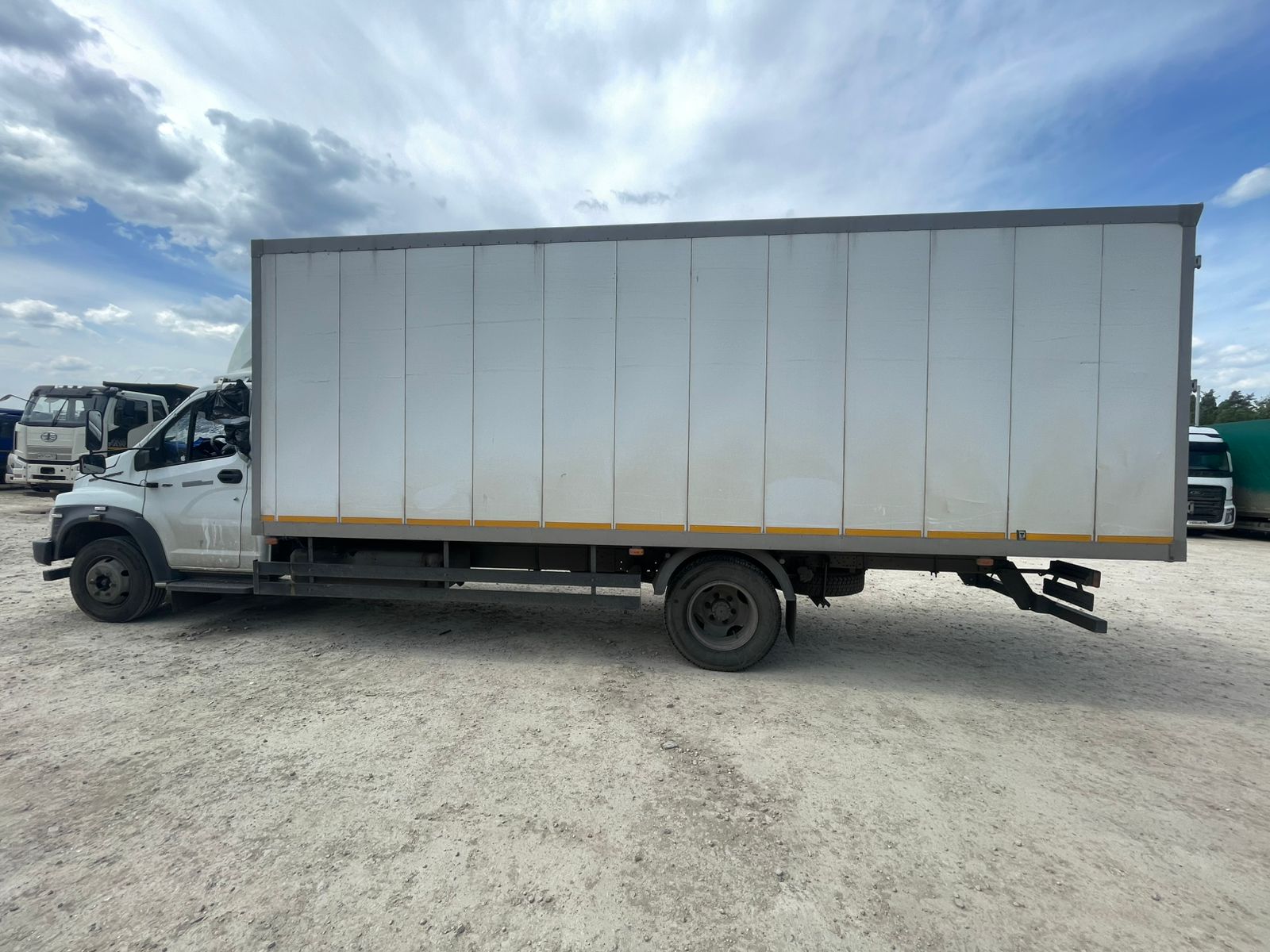 АвтоМаш 2824* на шасси GAZ GAZON NEXT Промтоварный_не актуально 2023 г. - фото 5