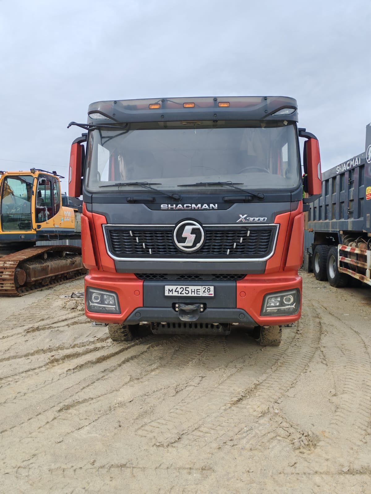 Shacman (Shaanxi) SX* 8x4 Самосвал 2024 г.