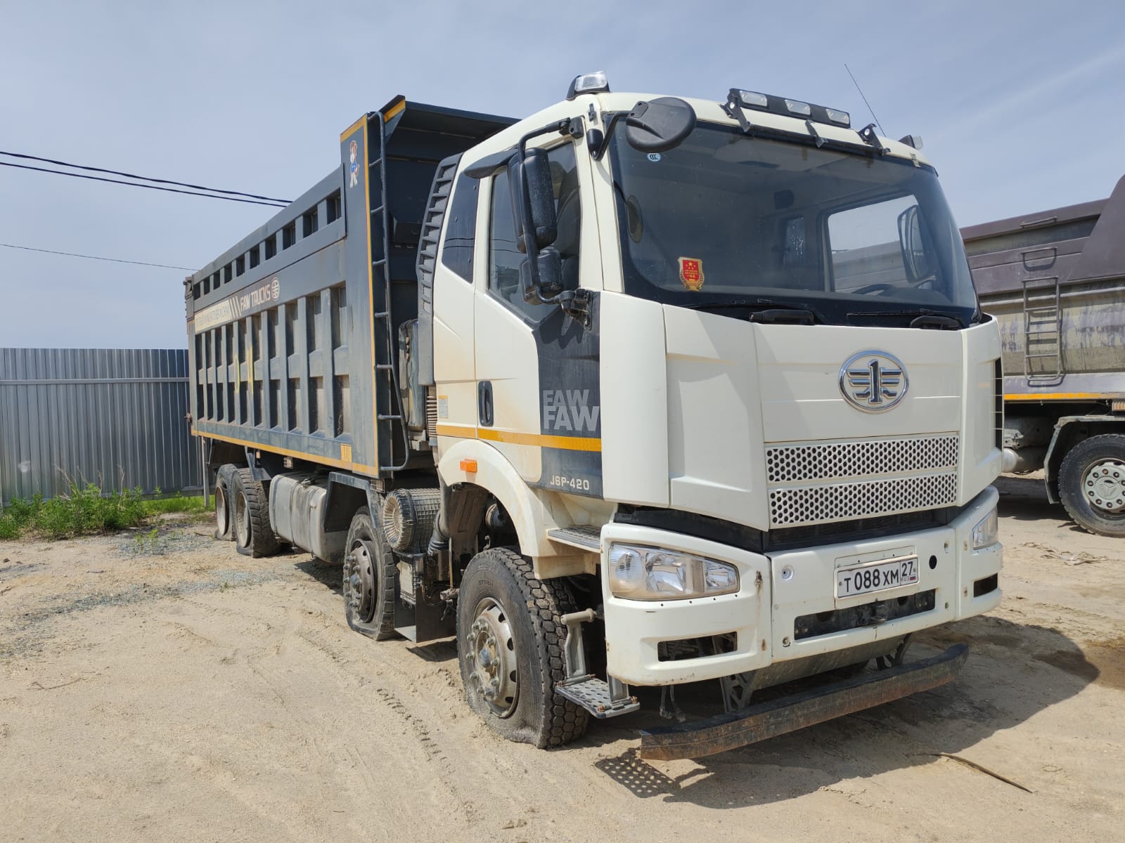 FAW CA 3310 8x4 Самосвал_не актуально 2023 г. - фото 3