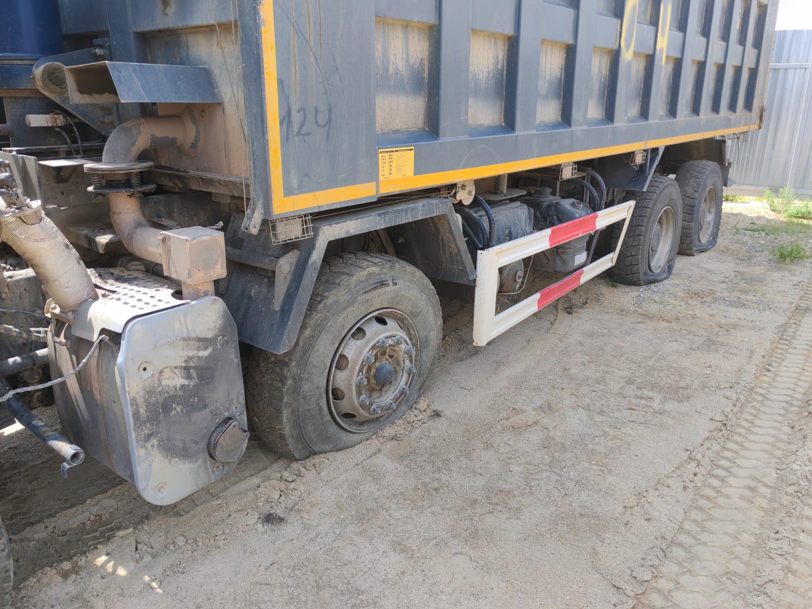 FAW CA 3310 8x4 Самосвал_не актуально 2023 г. - фото 11