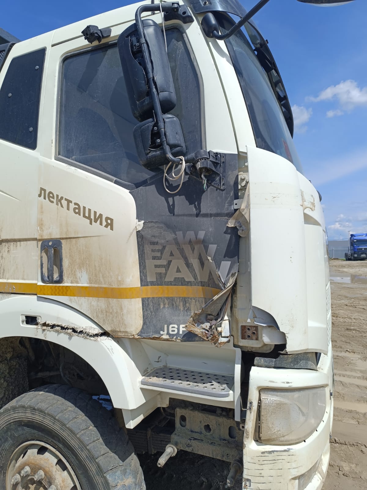FAW CA 3310 8x4 Самосвал_не актуально 2023 г. - фото 4