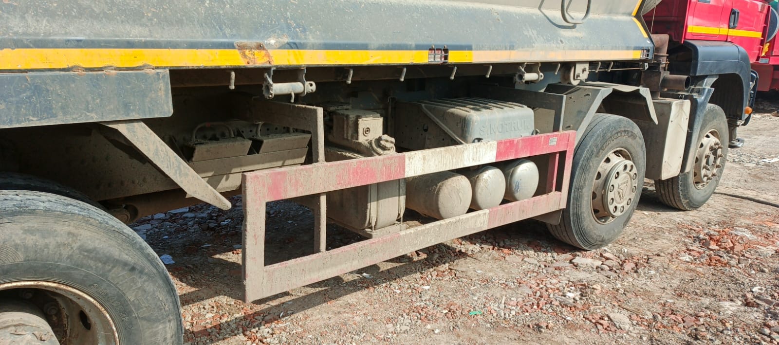 Howo T5G 8x4 Самосвал 2023 г. - фото 18