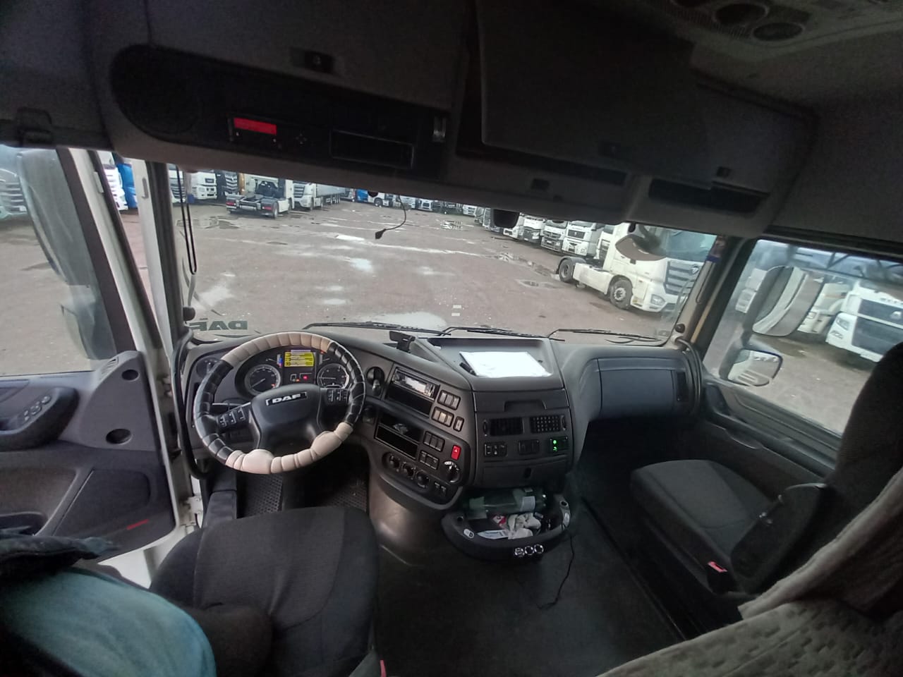 DAF XF 4x2 Седельный тягач 2017 г. - фото 7