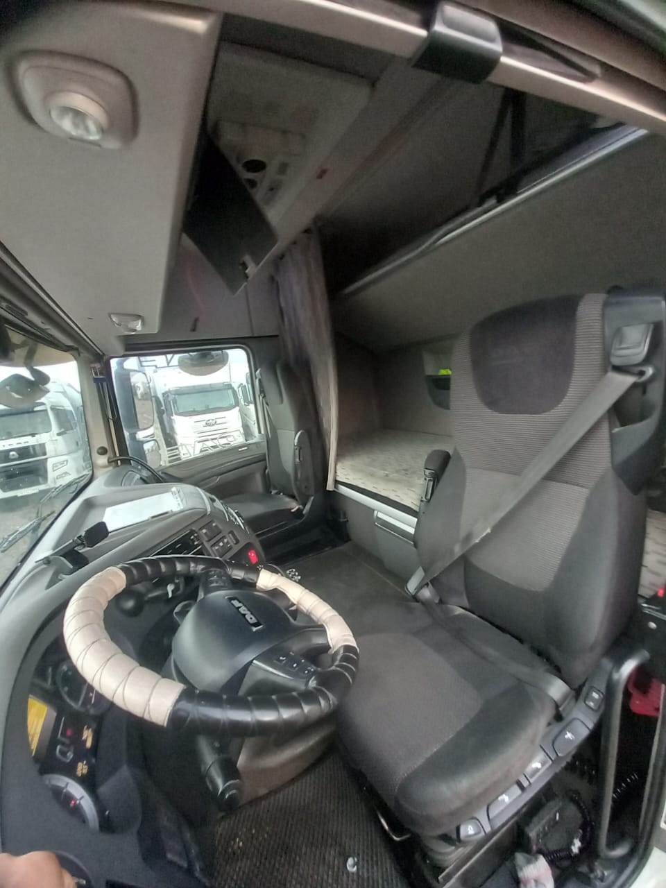 DAF XF 4x2 Седельный тягач 2017 г. - фото 8