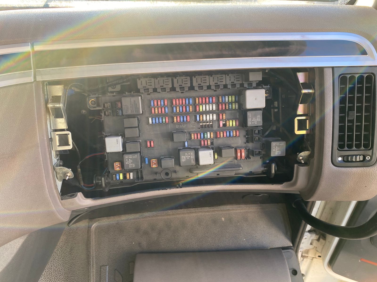 DAF XF 4x2 Седельный тягач 2018 г. - фото 8