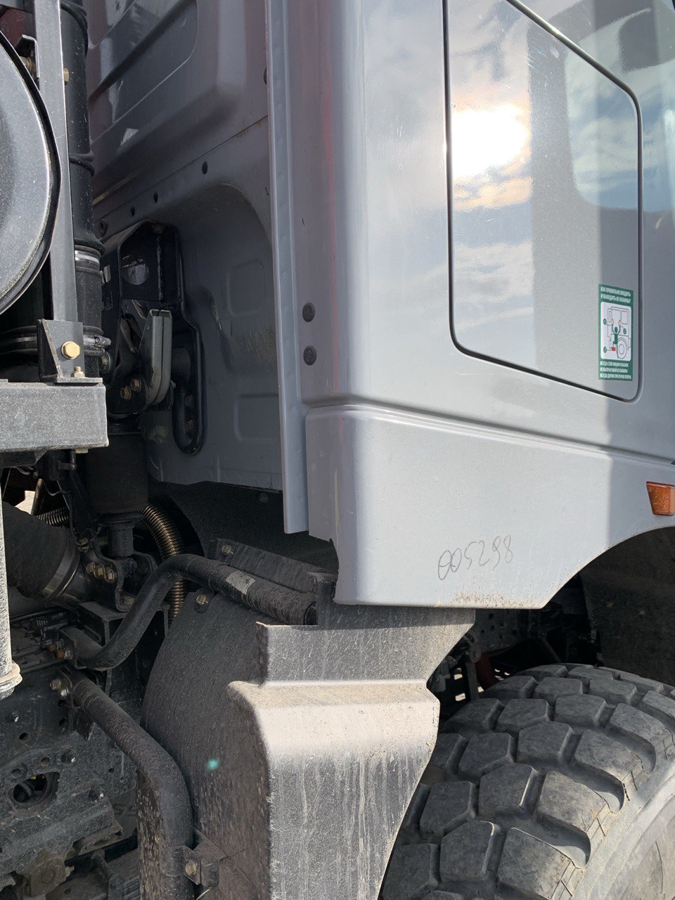 BEIBEN V3 6x6 Седельный тягач 2023 г. - фото 11