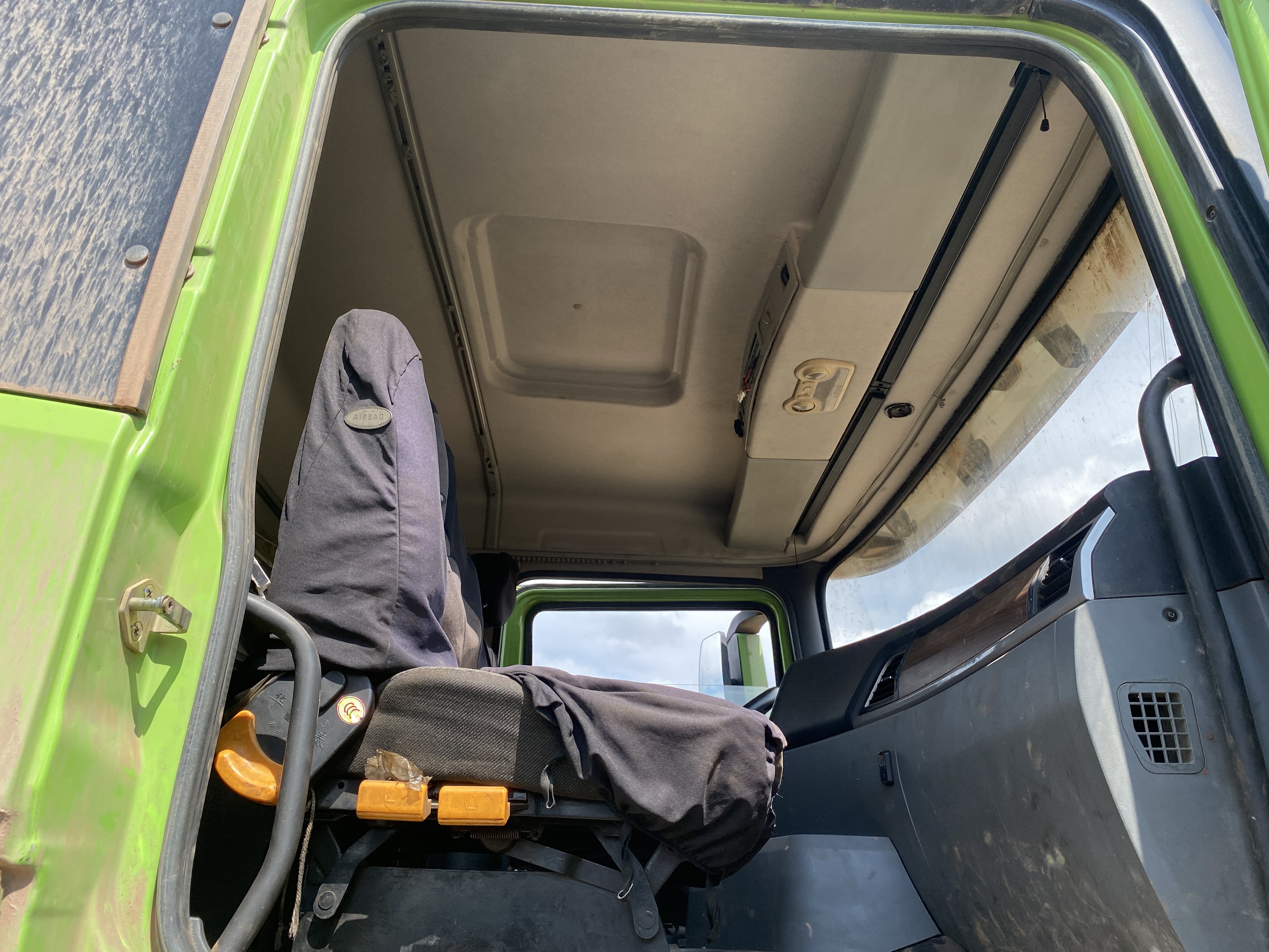 Shacman (Shaanxi) SX* 8x4 Самосвал 2023 г. - фото 12