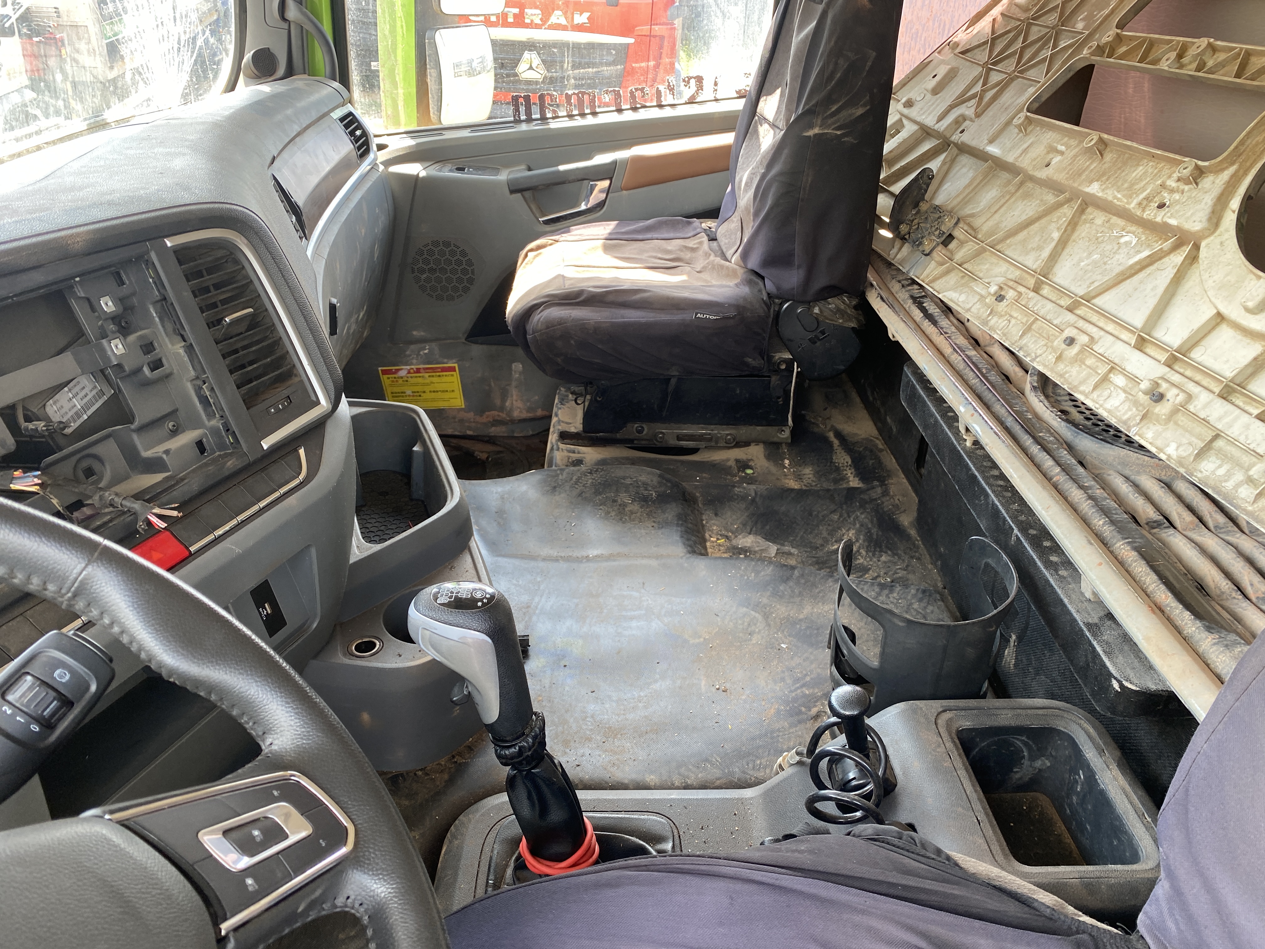 Shacman (Shaanxi) SX* 8x4 Самосвал 2023 г. - фото 14