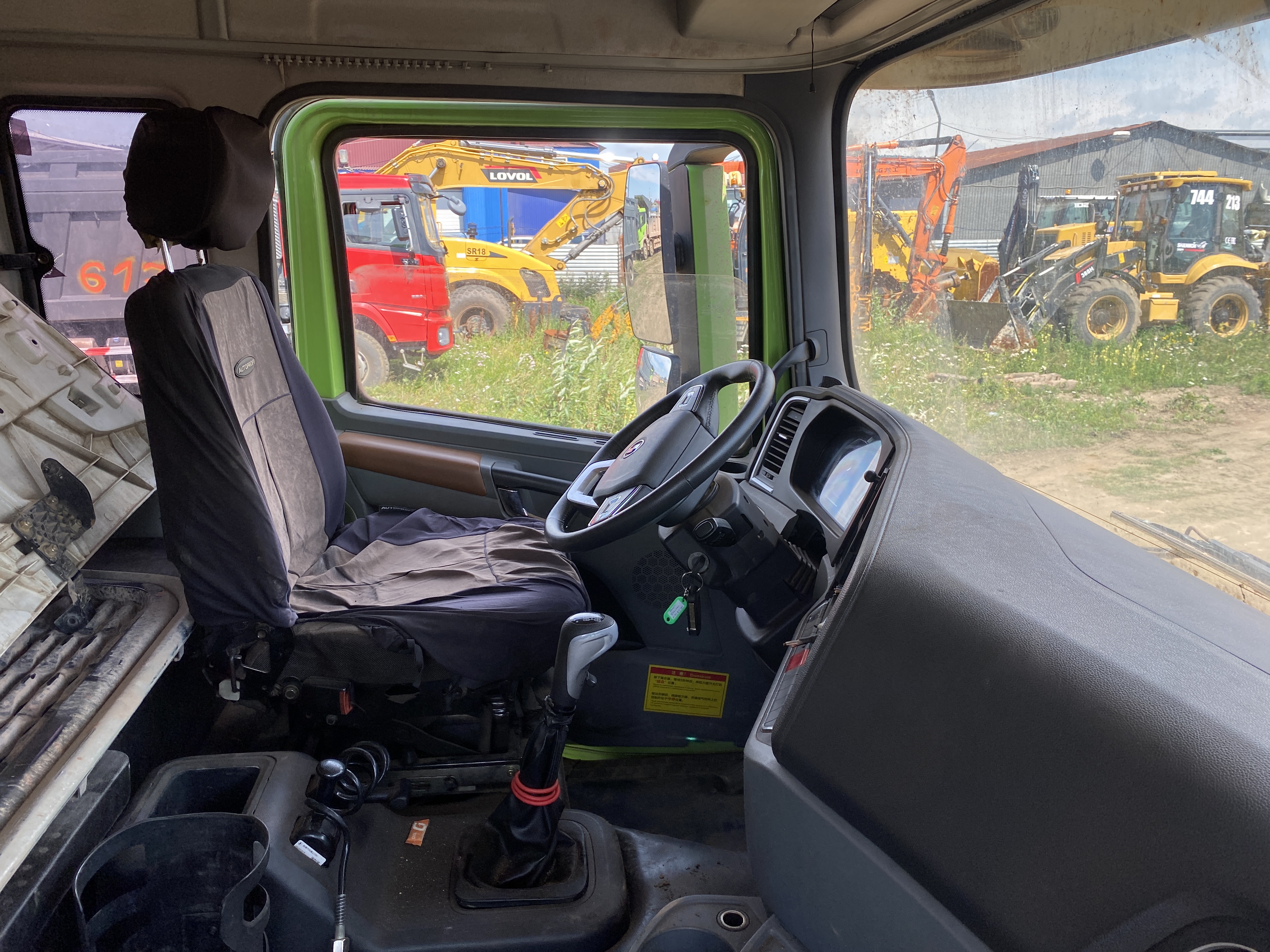 Shacman (Shaanxi) SX* 8x4 Самосвал 2023 г. - фото 19