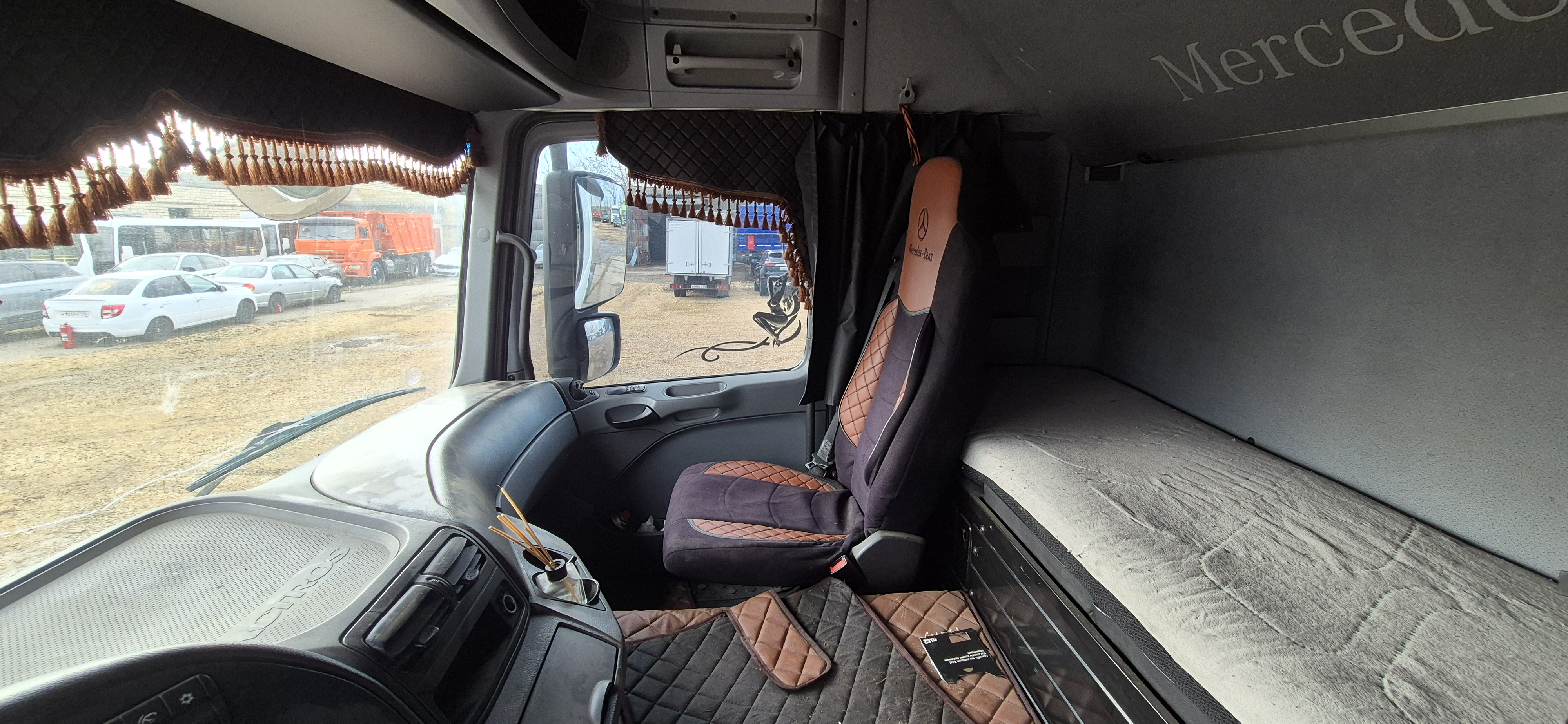 Mercedes-Benz ACTROS 4x2 Седельный тягач 2016 г. - фото 9