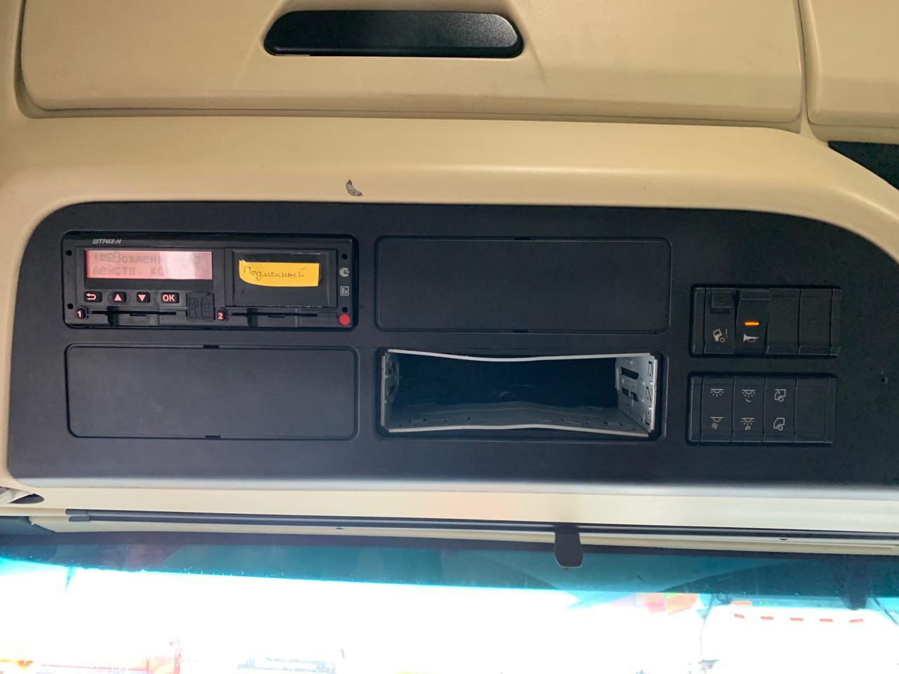 Shacman (Shaanxi) SX* 4x2 Седельный тягач 2023 г. - фото 13