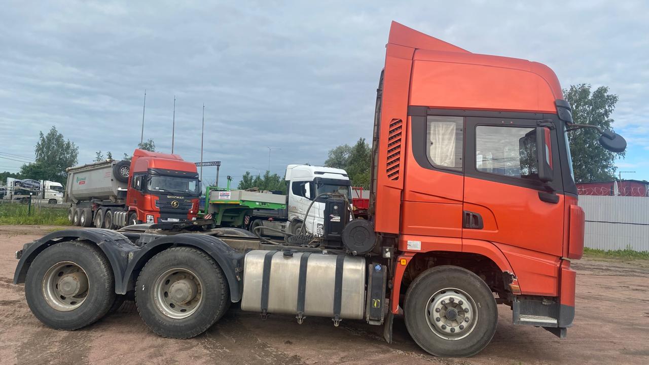 Shacman (Shaanxi) SX* 6x4 Седельный тягач 2022 г. - фото 3